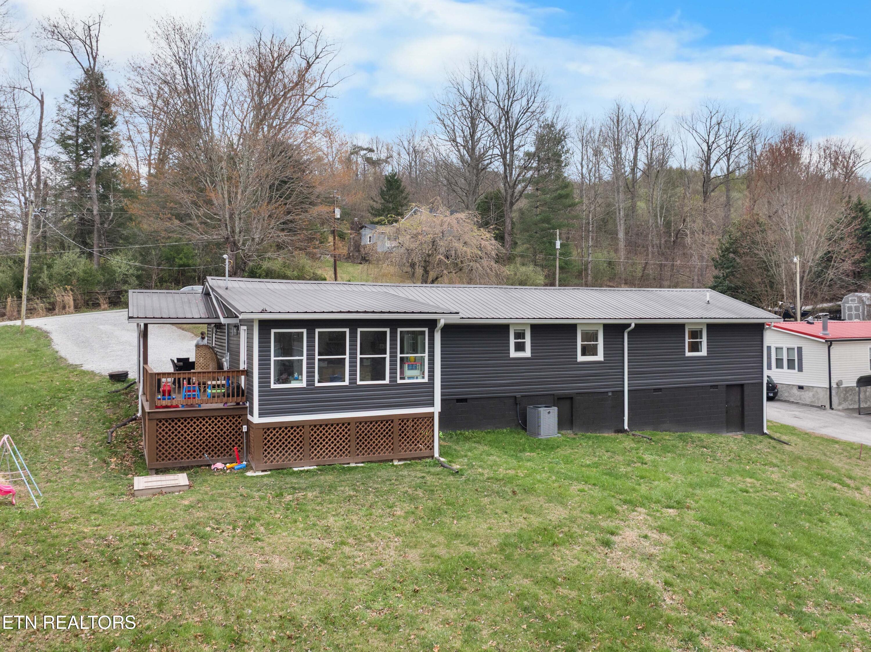 274 Vanover Lane Jacksboro TN 37757