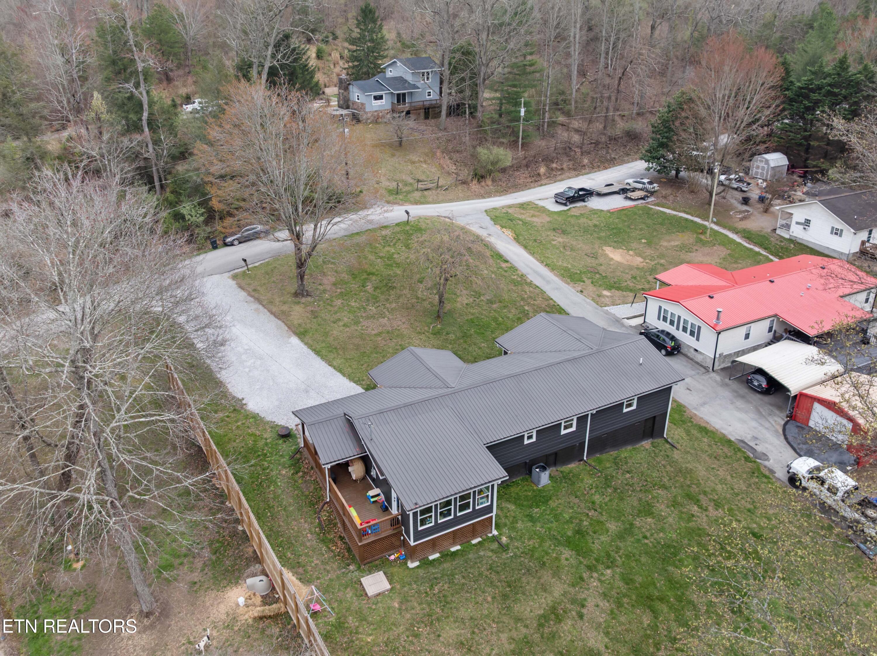274 Vanover Lane Jacksboro TN 37757