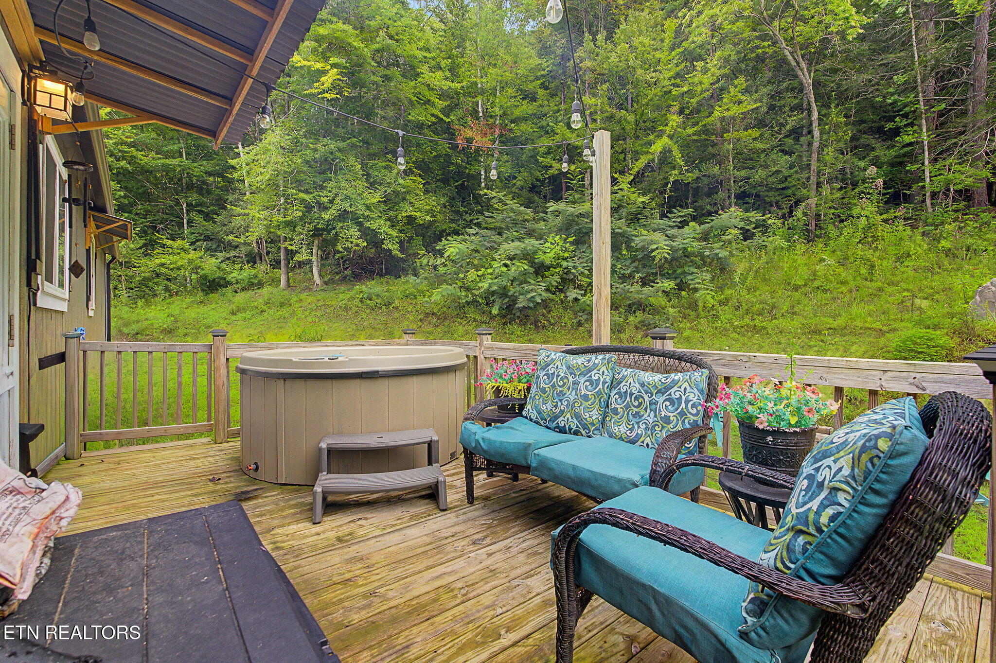 1939 Creek Hollow Way Sevierville TN 37876