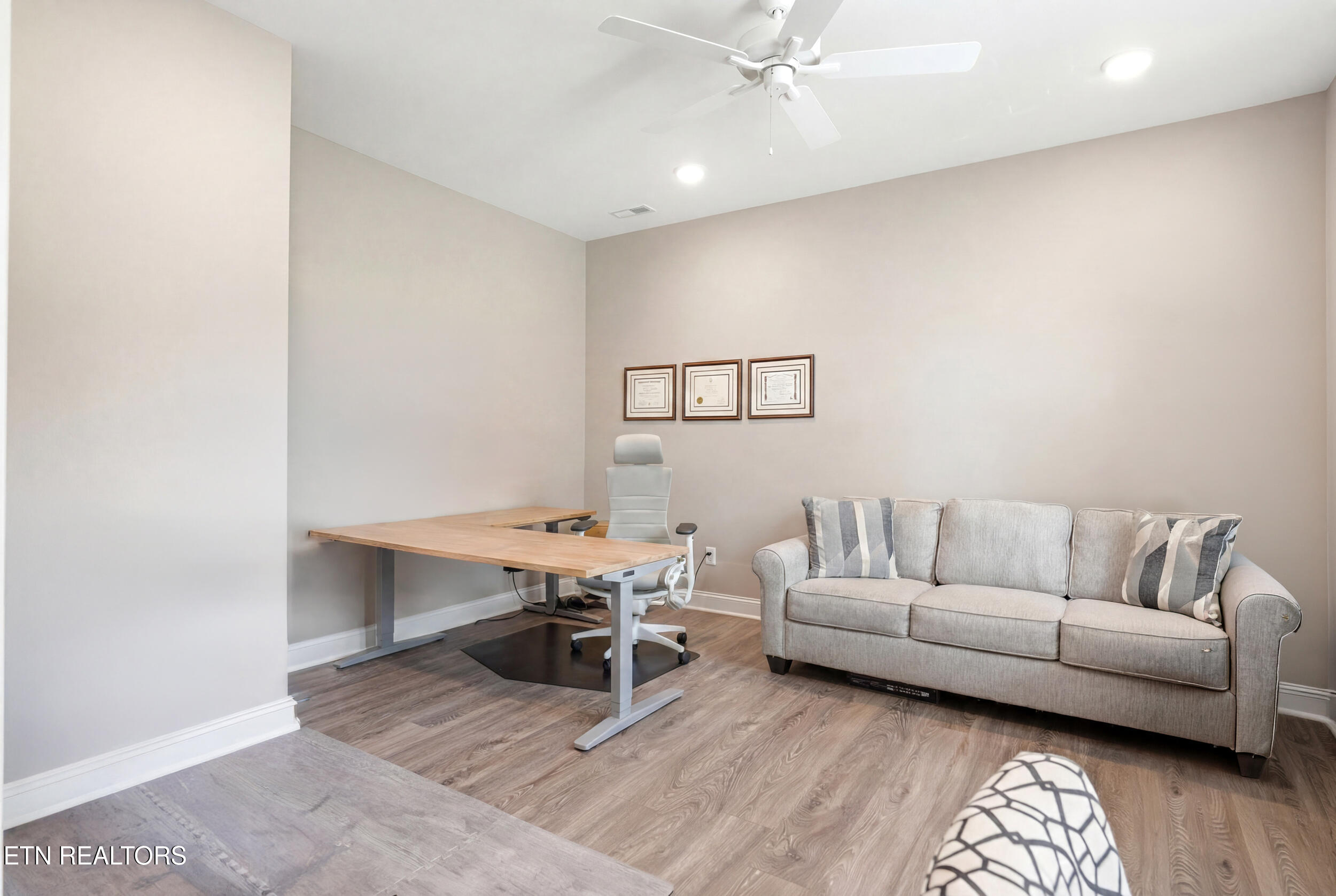 1869 Persimmon Ridge Loudon TN 37774