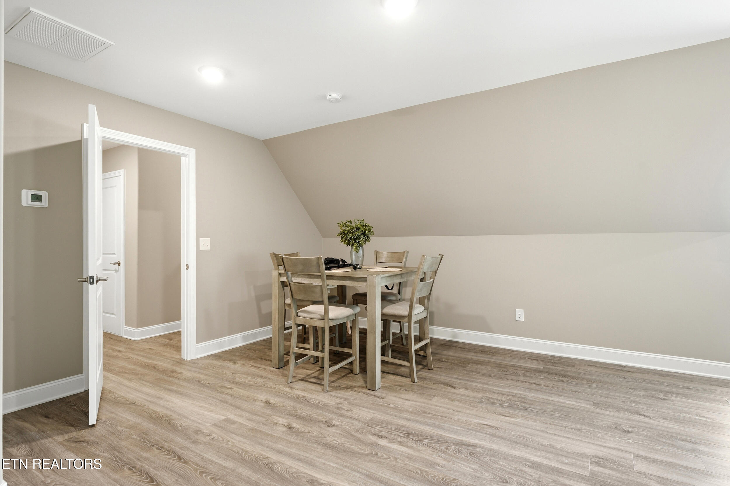 1869 Persimmon Ridge Loudon TN 37774