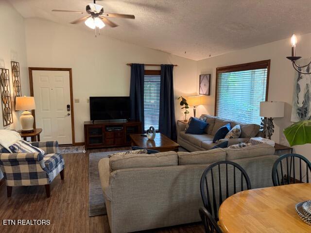 2572 Highland Park Drive Pigeon Forge TN 37863