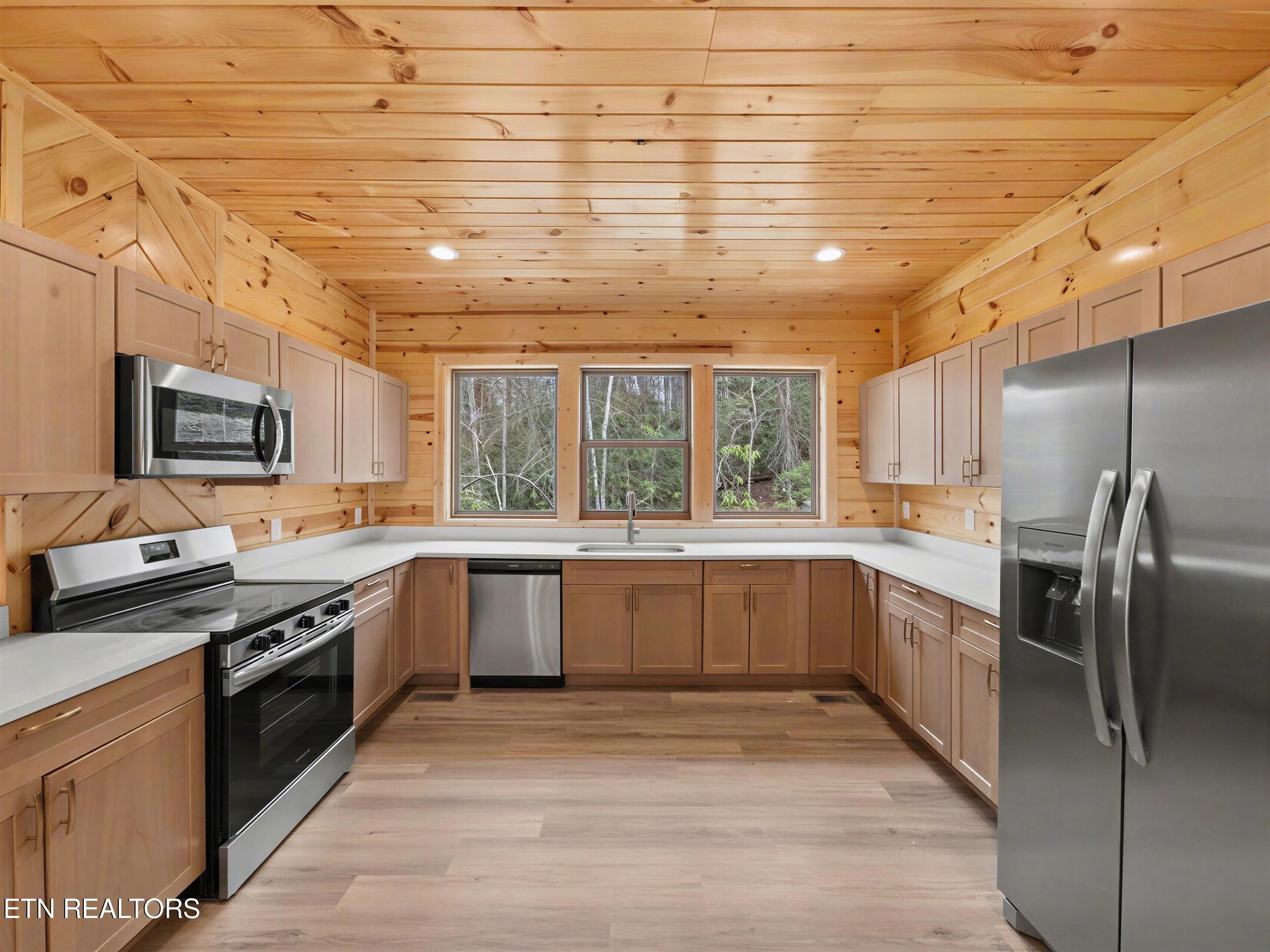 5165 Riversong Way Sevierville TN 37876