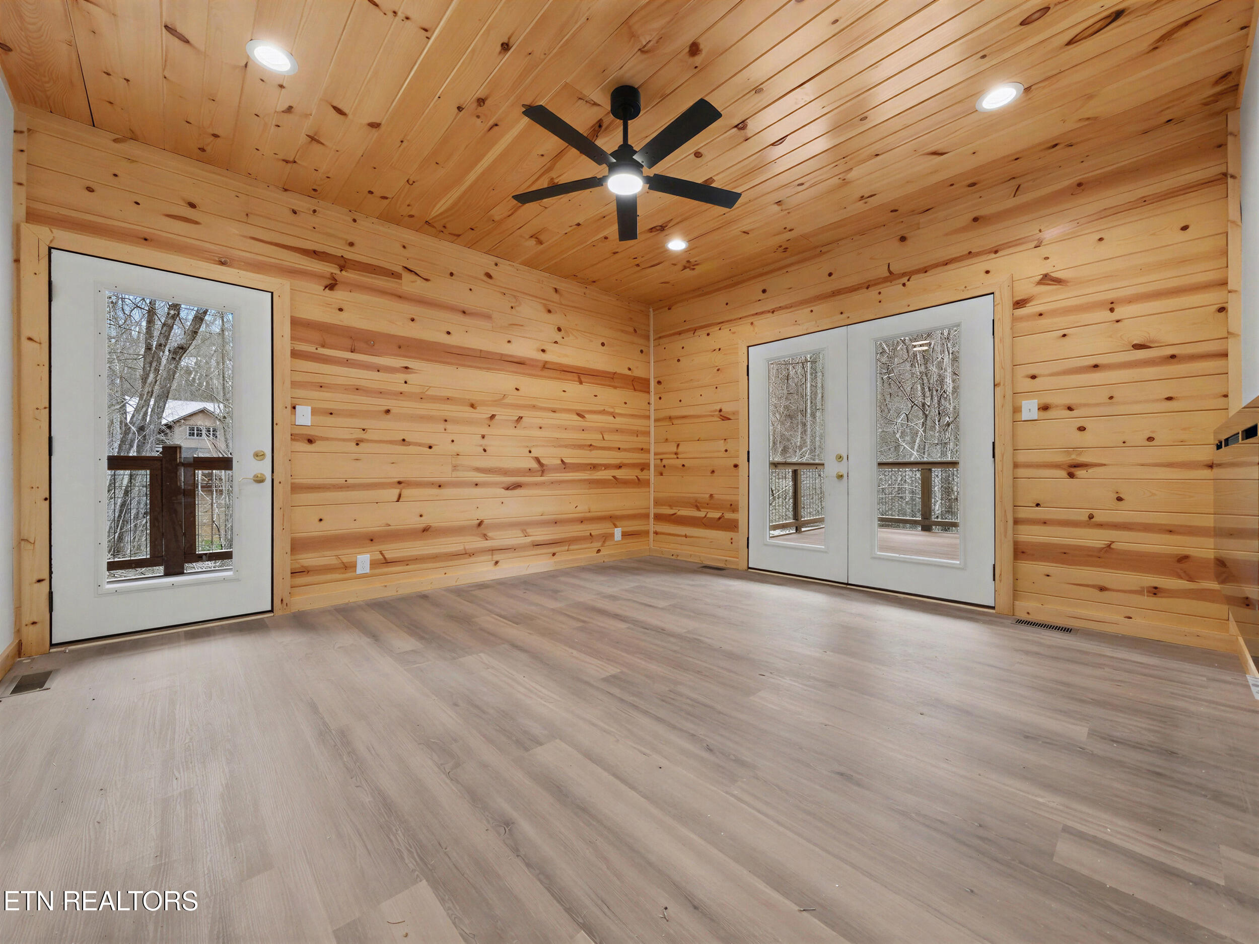 5165 Riversong Way Sevierville TN 37876