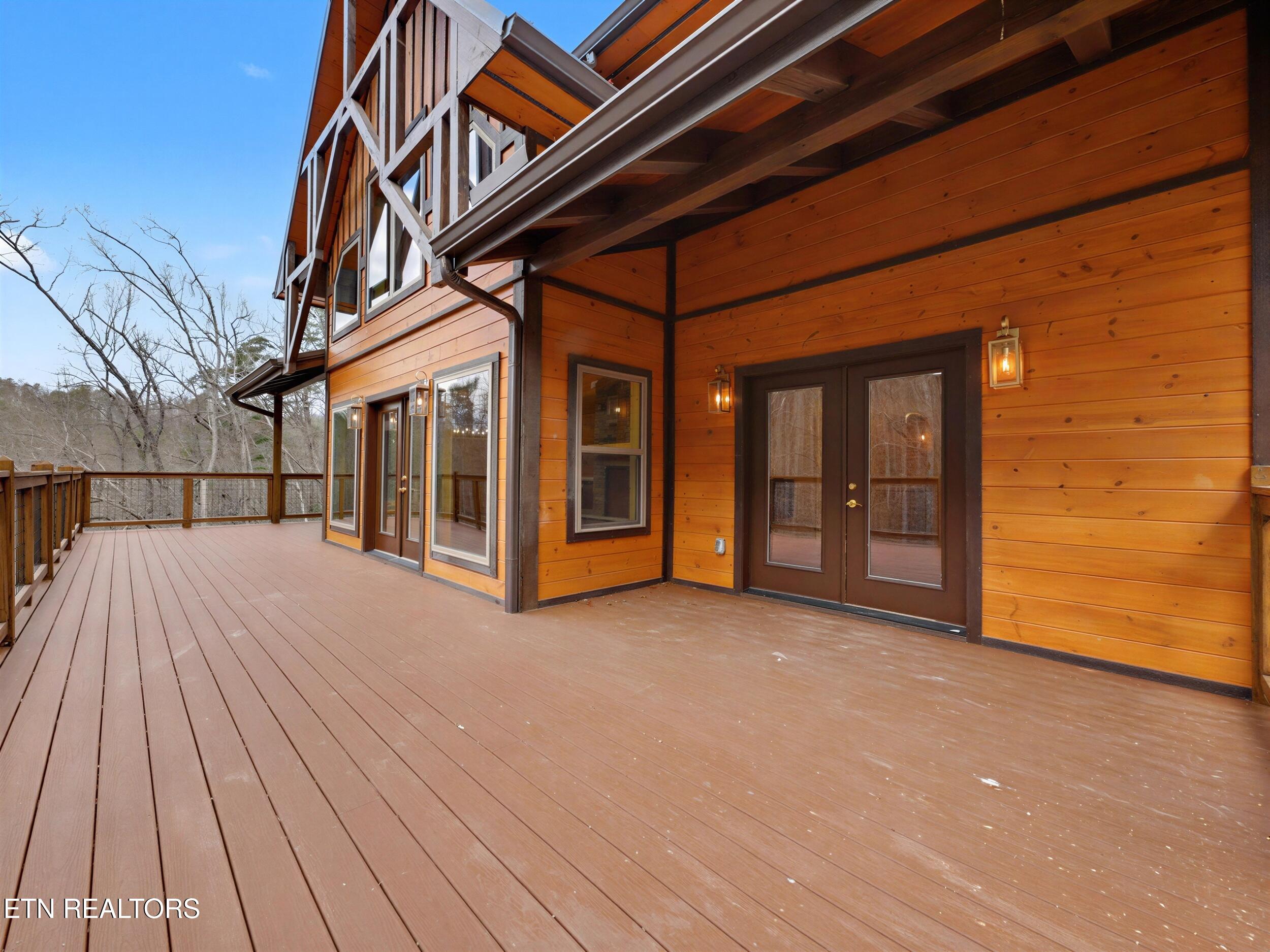 5165 Riversong Way Sevierville TN 37876