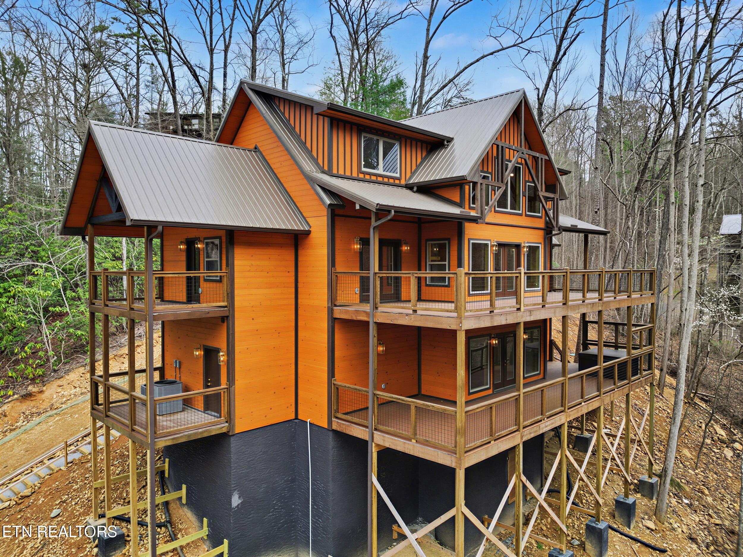 5165 Riversong Way Sevierville TN 37876