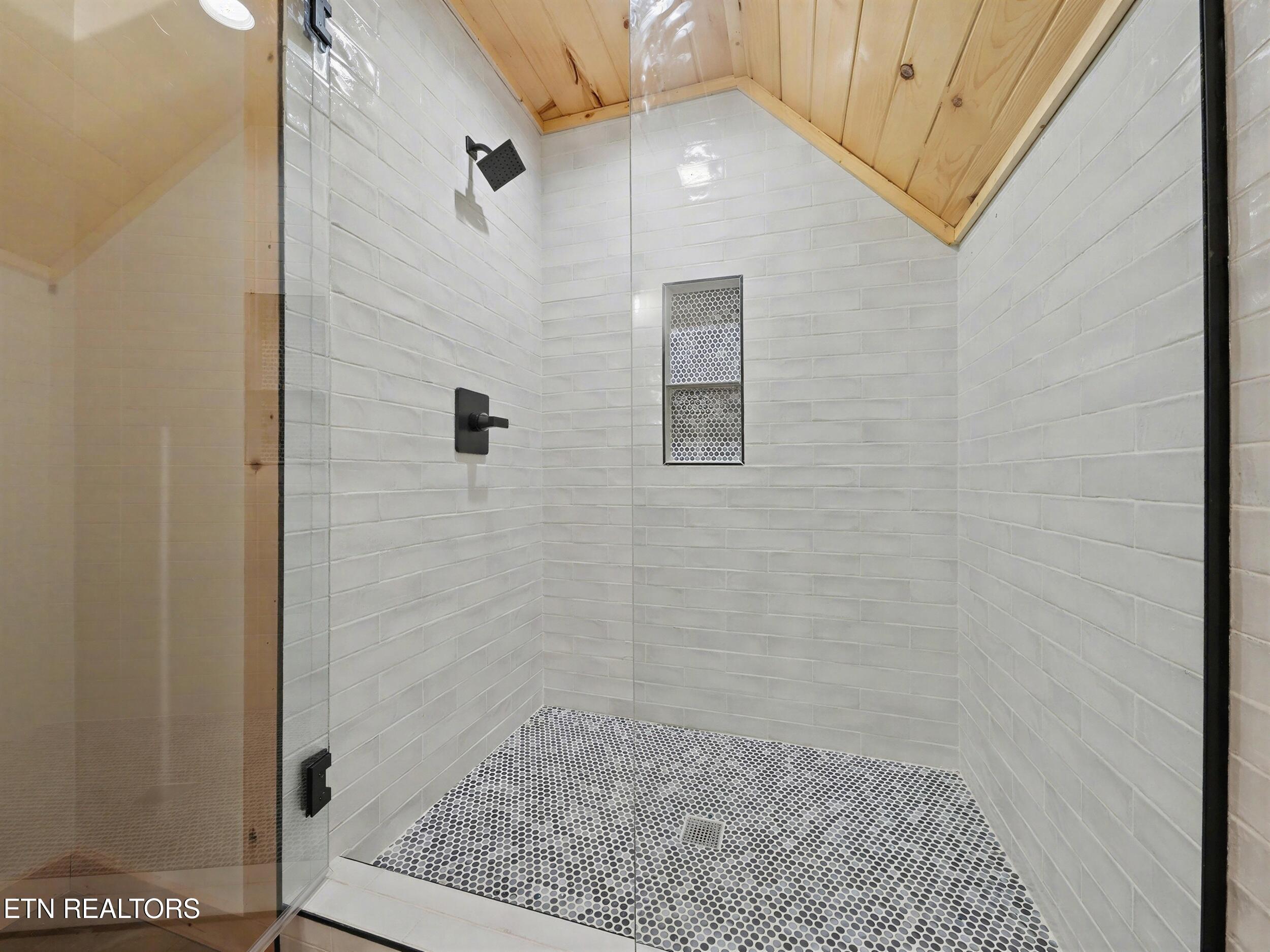 5165 Riversong Way Sevierville TN 37876