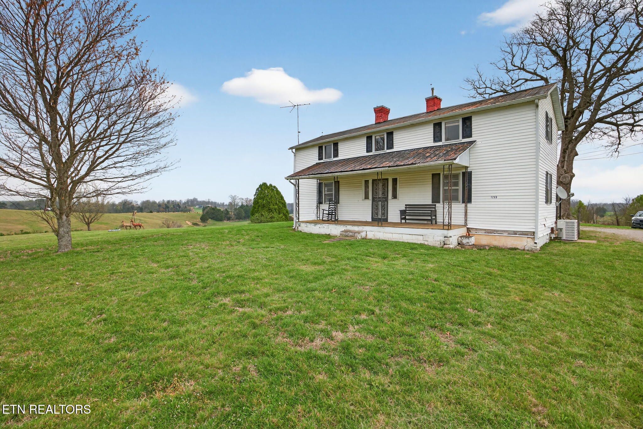 1298 S Bunker Hill Road Sparta TN 38583