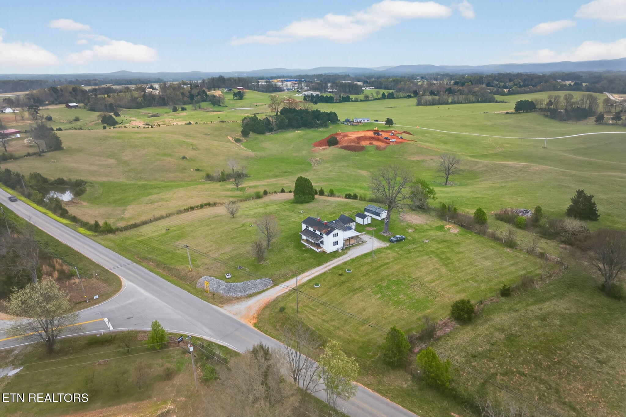 1298 S Bunker Hill Road Sparta TN 38583