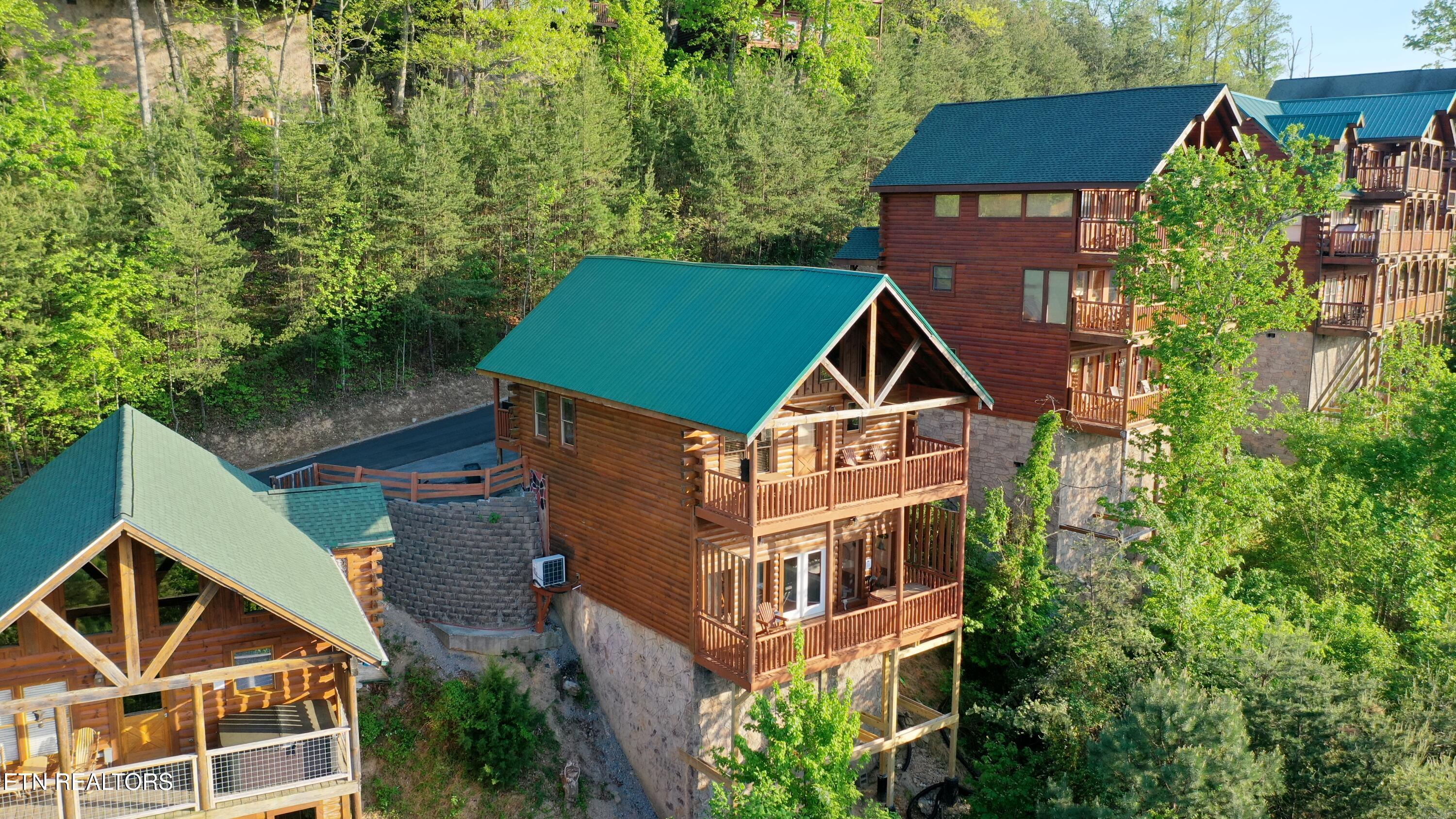 936 Black Bear Cub Way Sevierville TN 37862