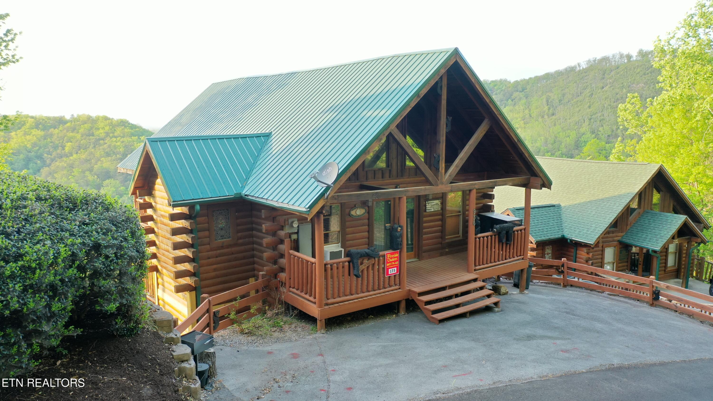 936 Black Bear Cub Way Sevierville TN 37862