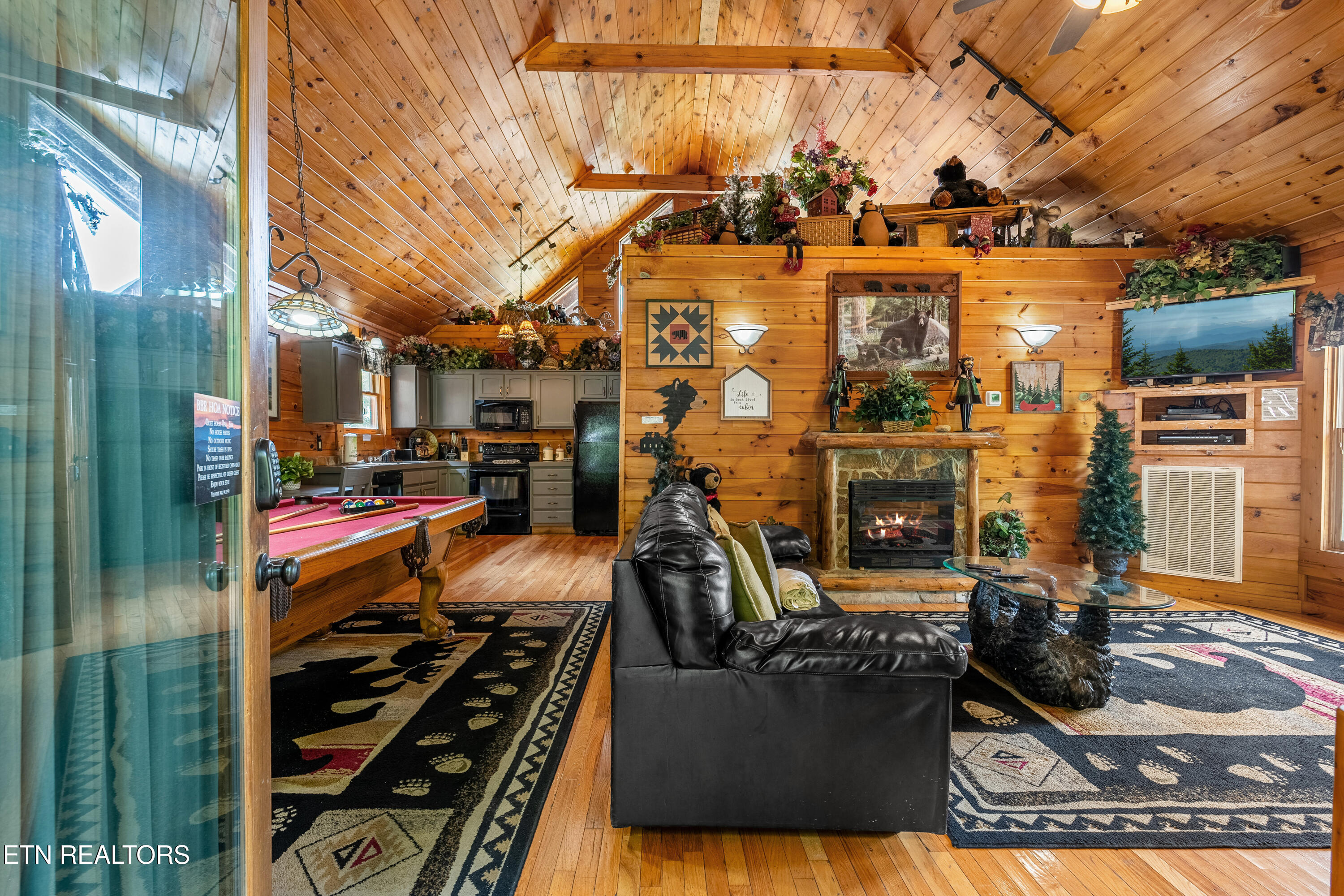 936 Black Bear Cub Way Sevierville TN 37862
