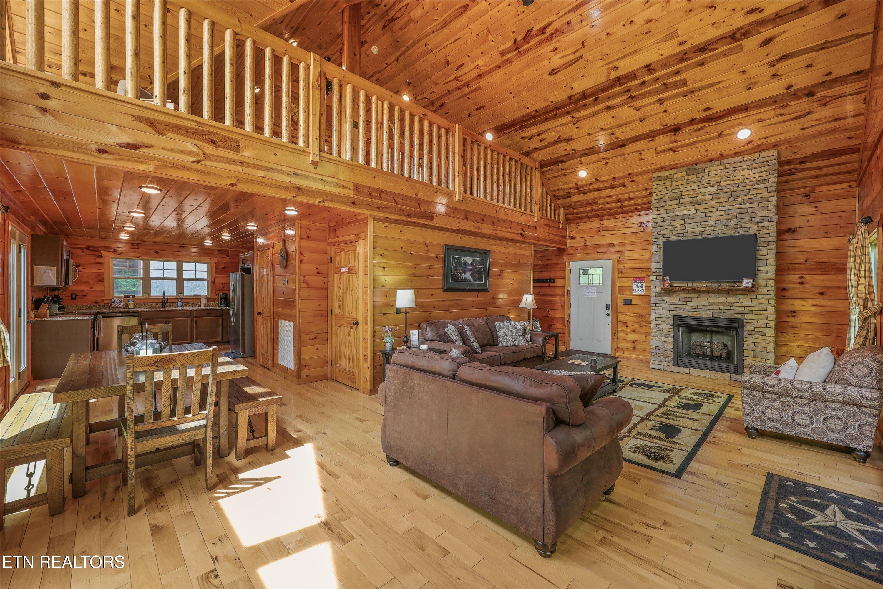 1622 Misty Hollow Way Gatlinburg TN 37738