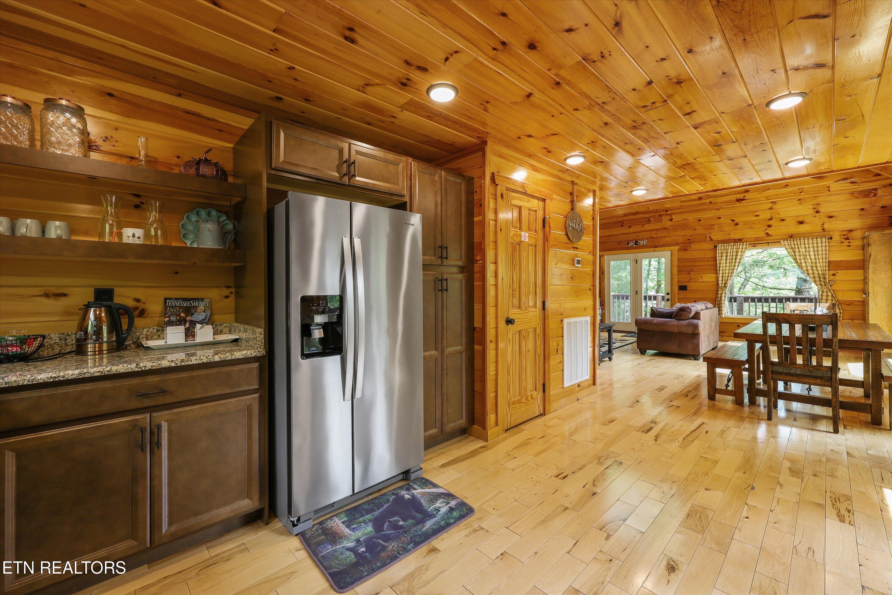 1622 Misty Hollow Way Gatlinburg TN 37738