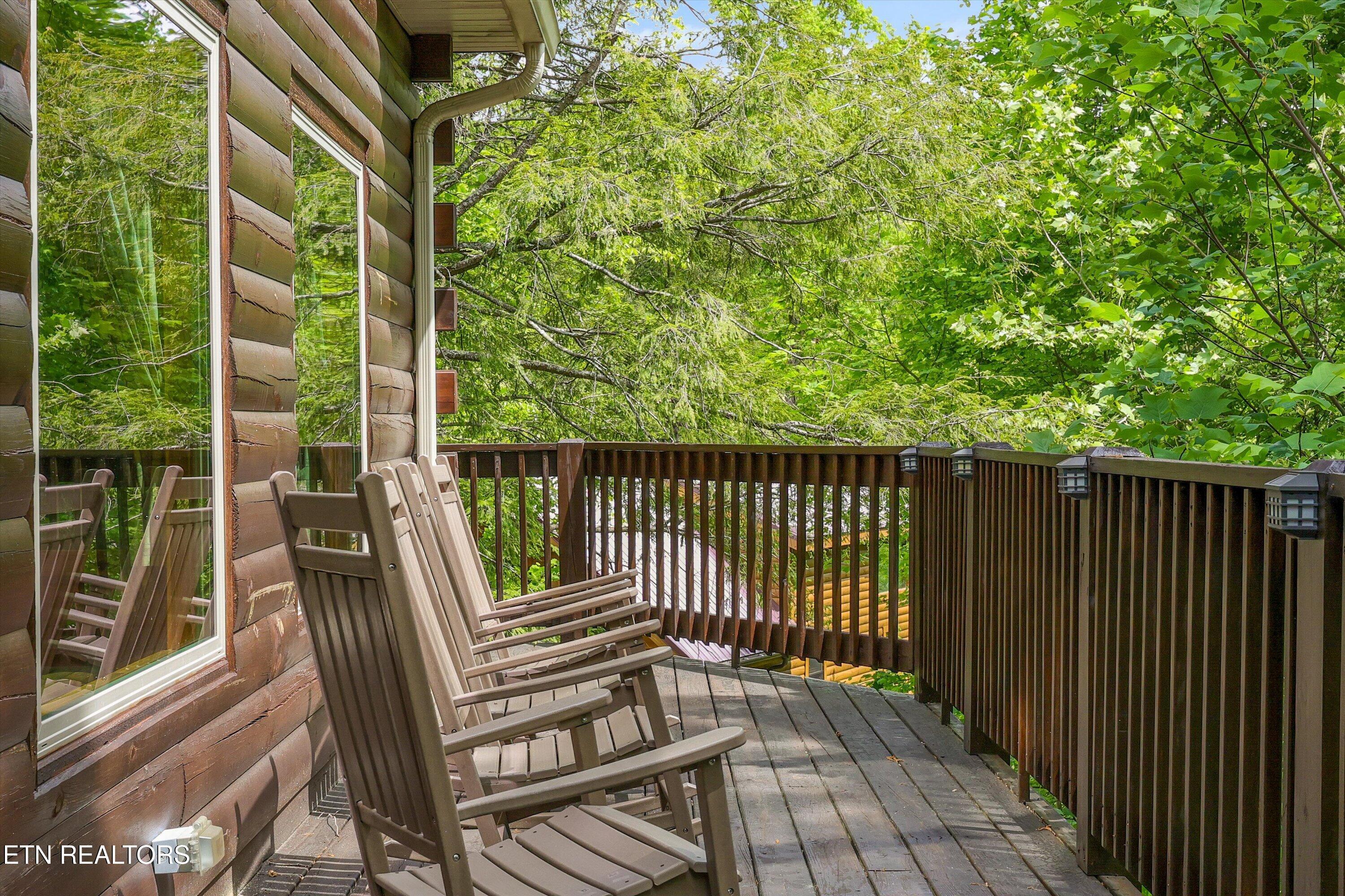 1622 Misty Hollow Way Gatlinburg TN 37738
