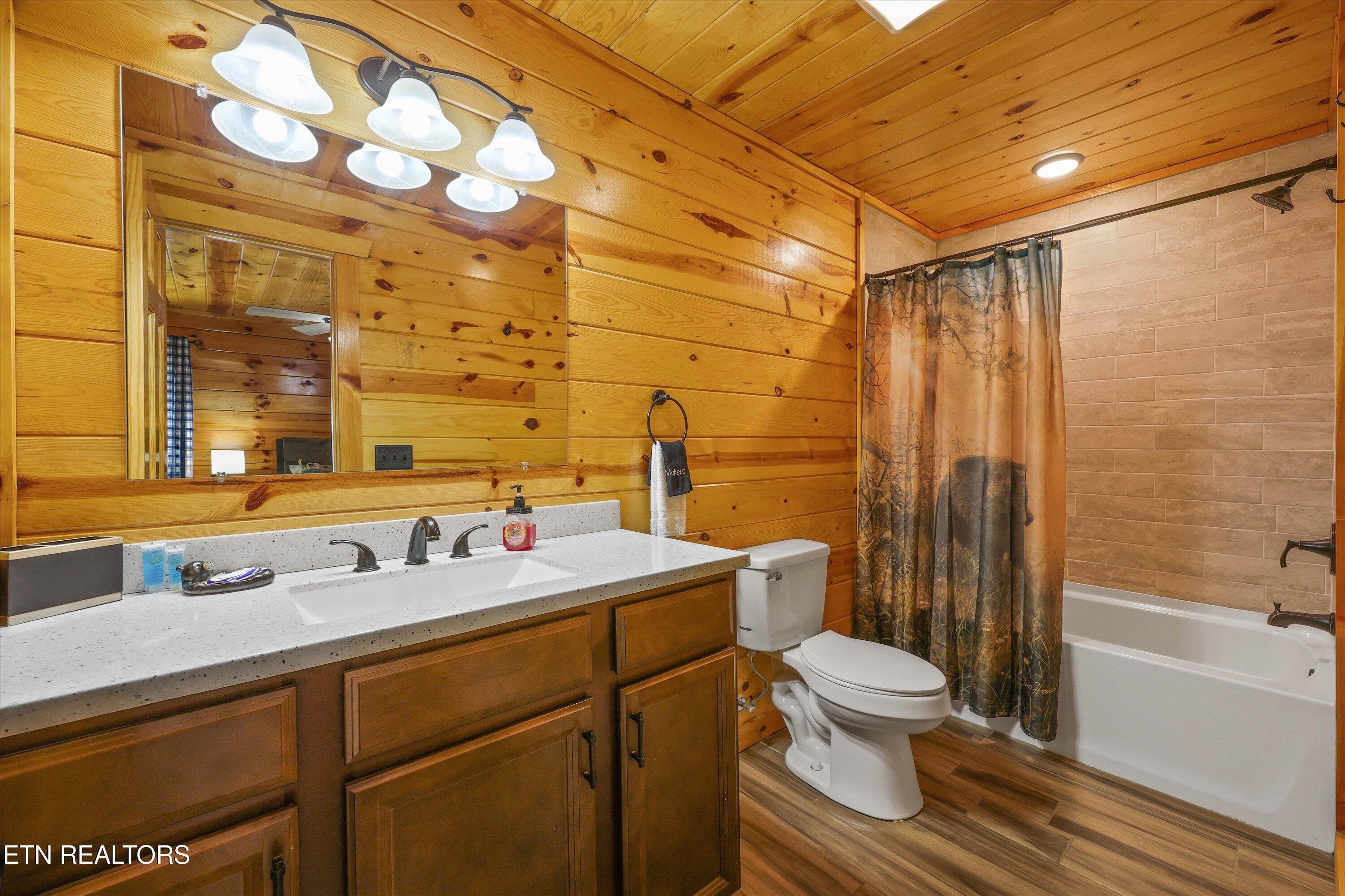 1622 Misty Hollow Way Gatlinburg TN 37738