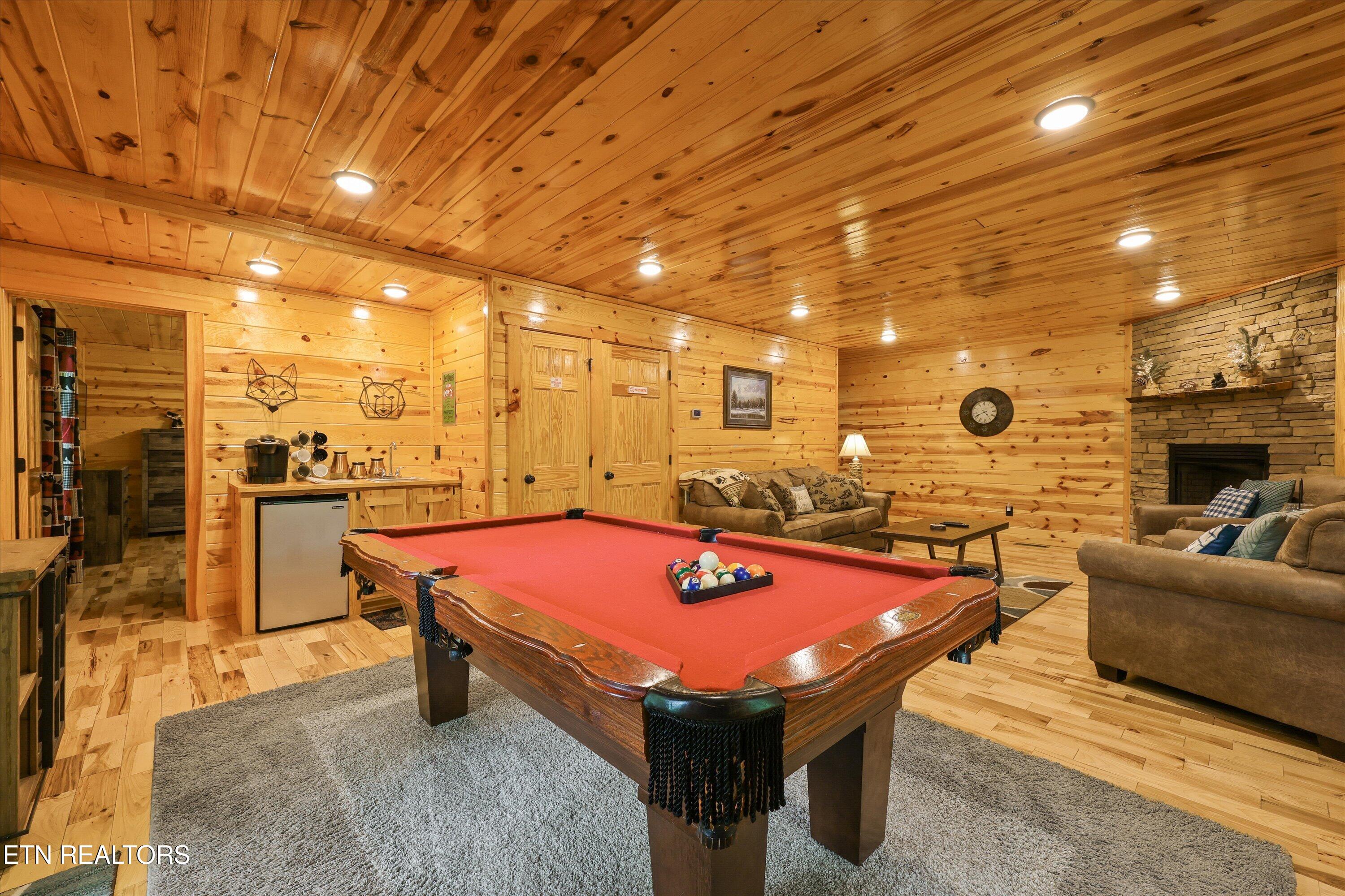 1622 Misty Hollow Way Gatlinburg TN 37738