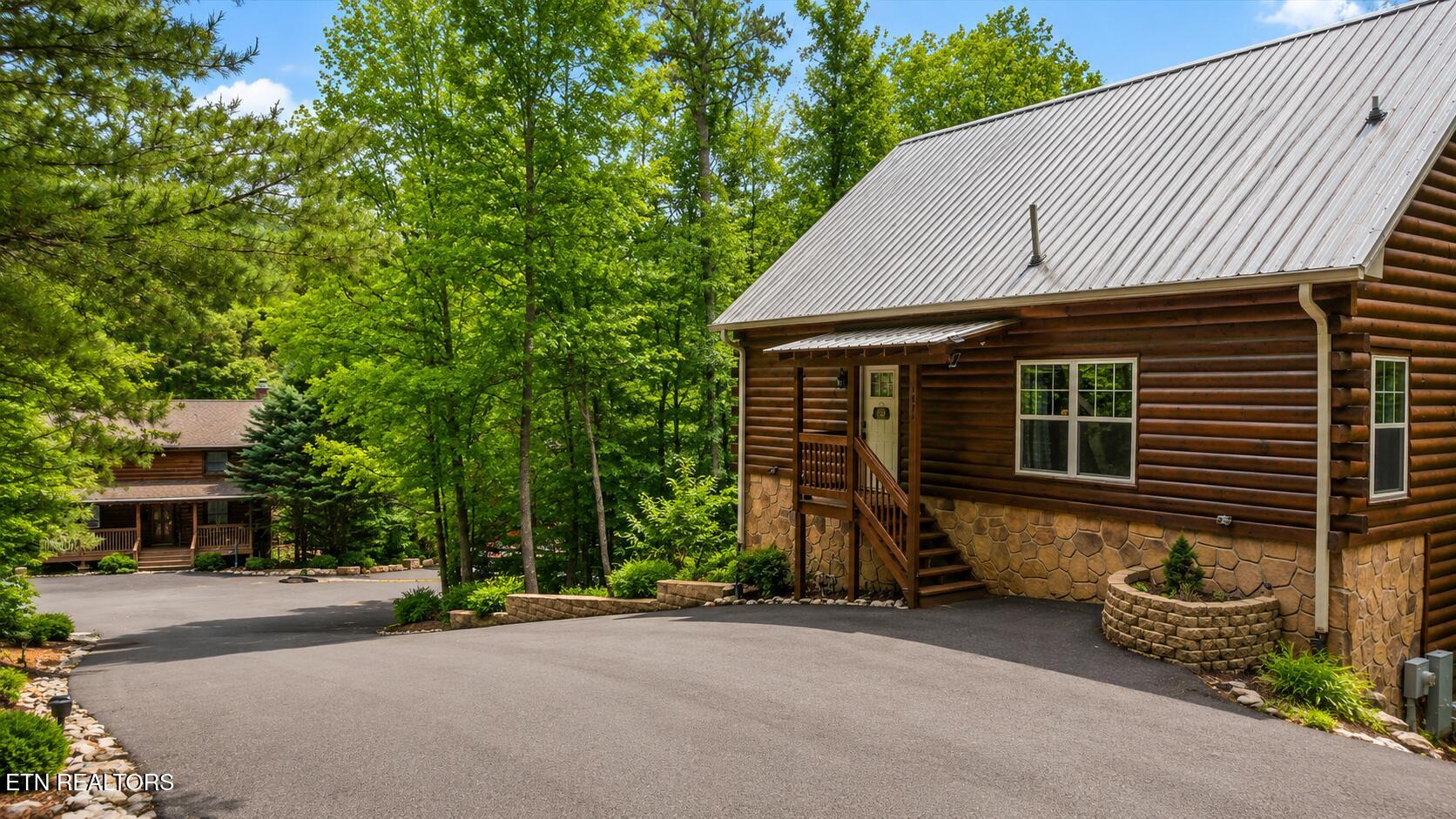 1622 Misty Hollow Way Gatlinburg TN 37738