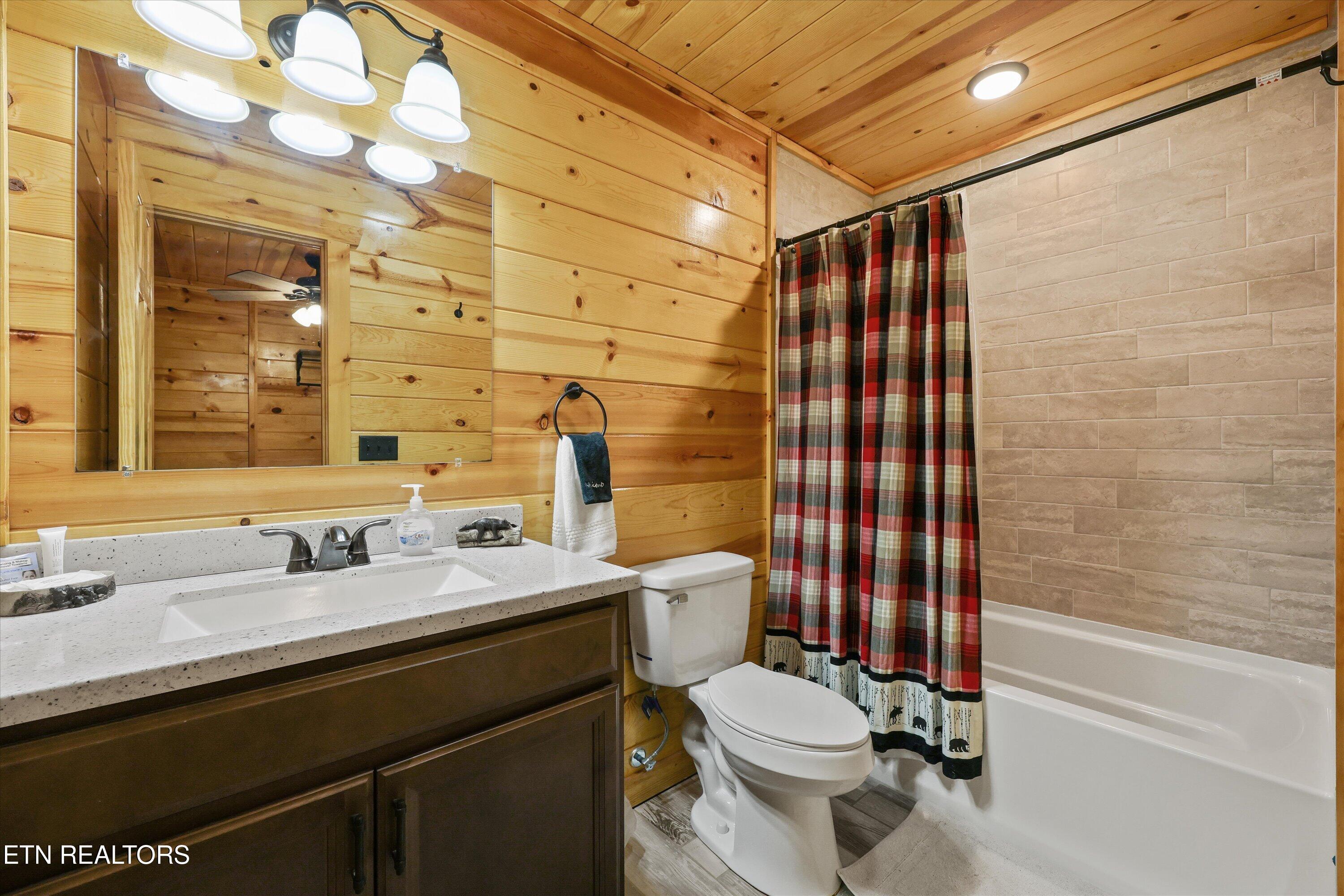 1622 Misty Hollow Way Gatlinburg TN 37738