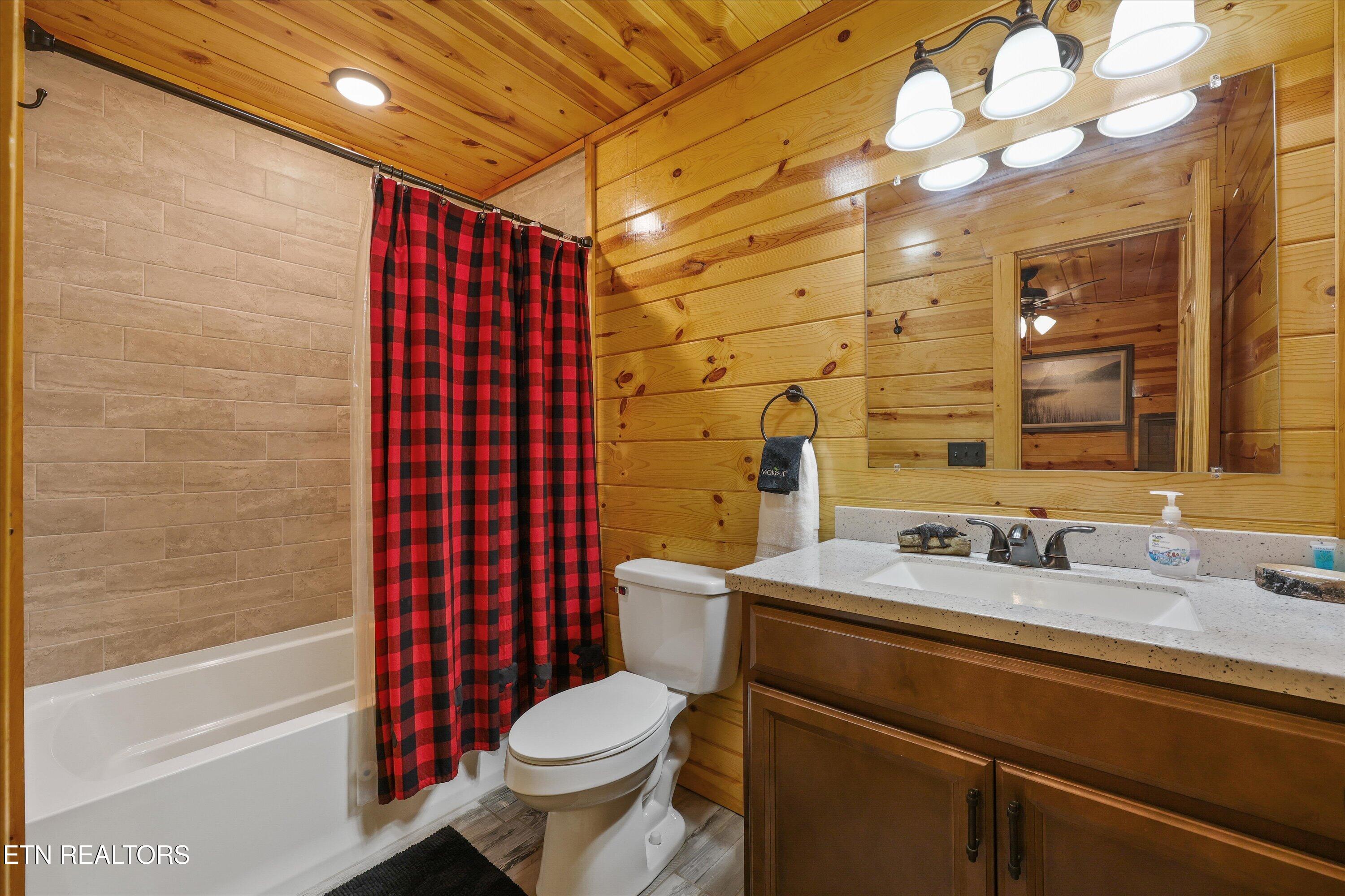 1622 Misty Hollow Way Gatlinburg TN 37738