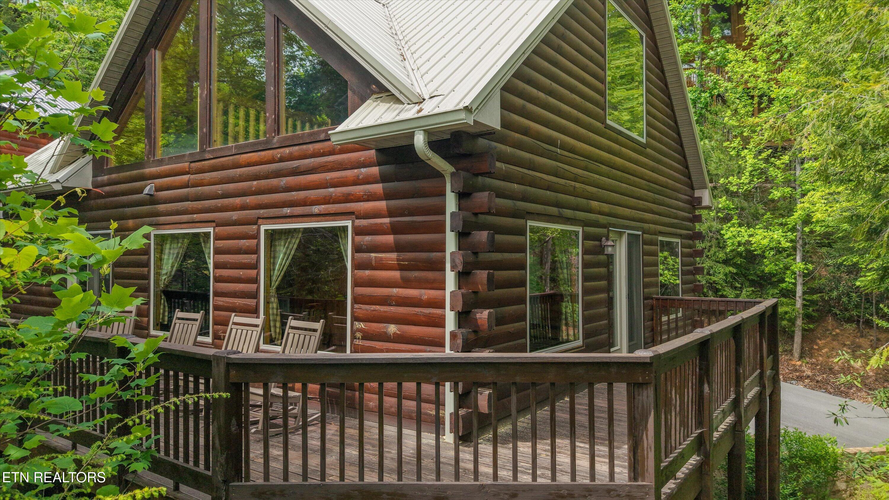 1622 Misty Hollow Way Gatlinburg TN 37738