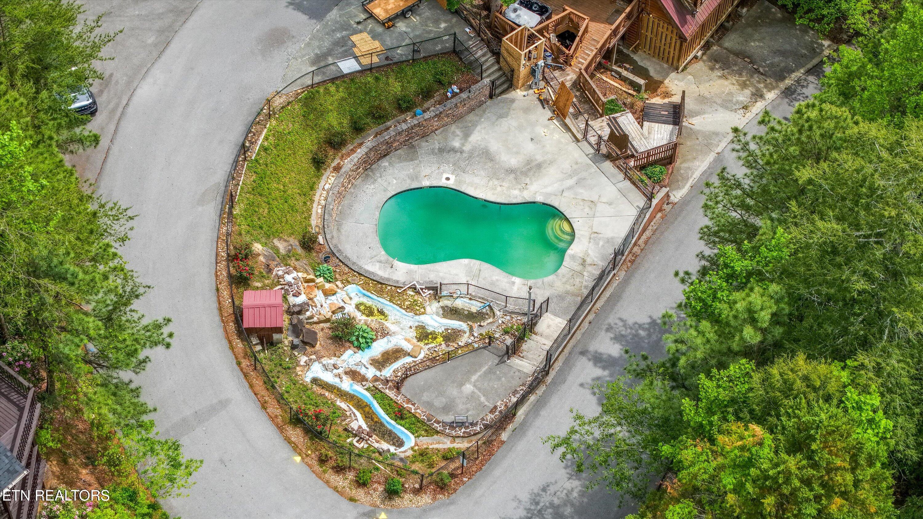 1622 Misty Hollow Way Gatlinburg TN 37738