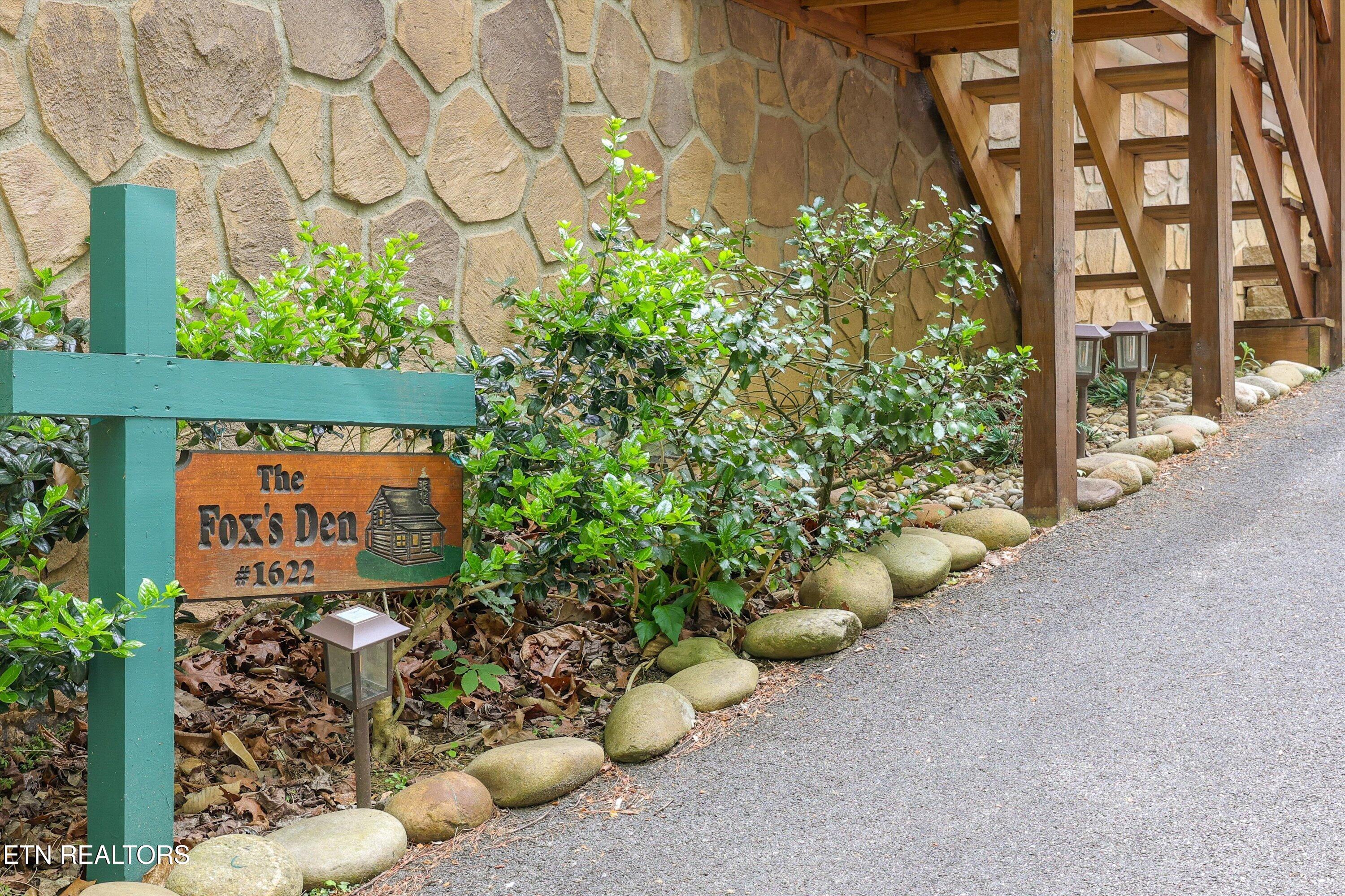 1622 Misty Hollow Way Gatlinburg TN 37738