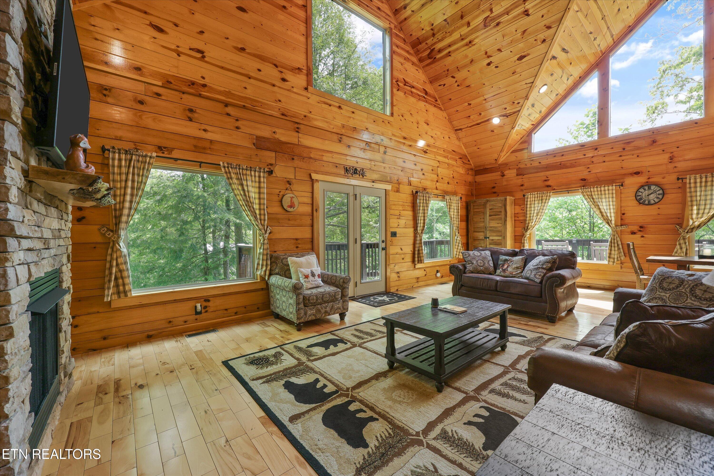 1622 Misty Hollow Way Gatlinburg TN 37738