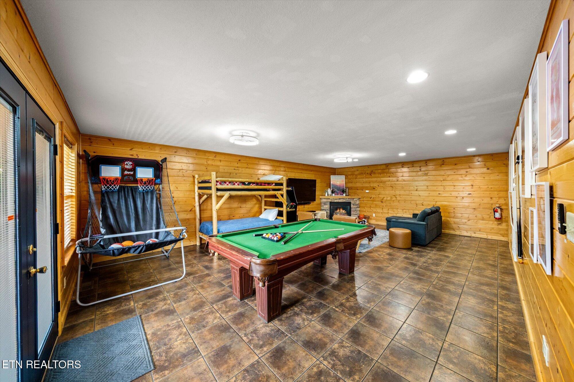 4430 New Pioneer Trail Pigeon Forge TN 37863