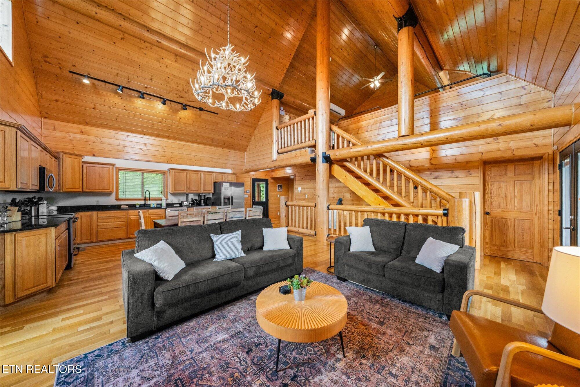 4430 New Pioneer Trail Pigeon Forge TN 37863