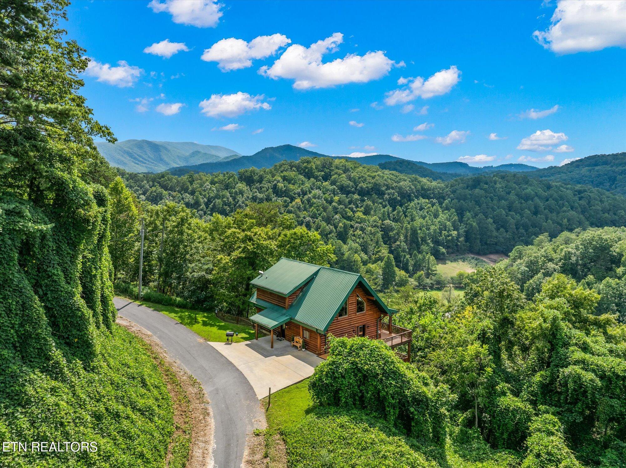 4430 New Pioneer Trail Pigeon Forge TN 37863