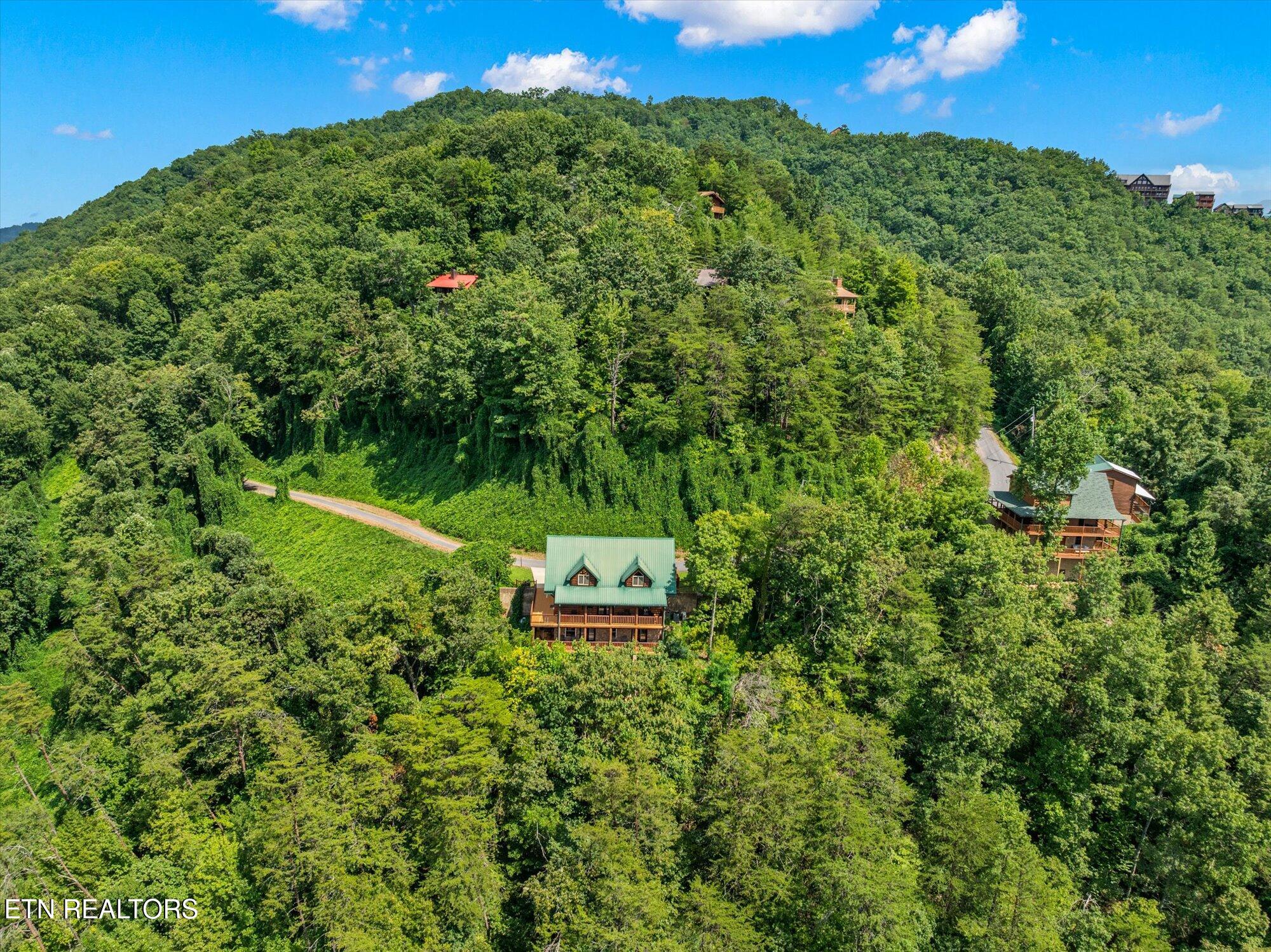 4430 New Pioneer Trail Pigeon Forge TN 37863