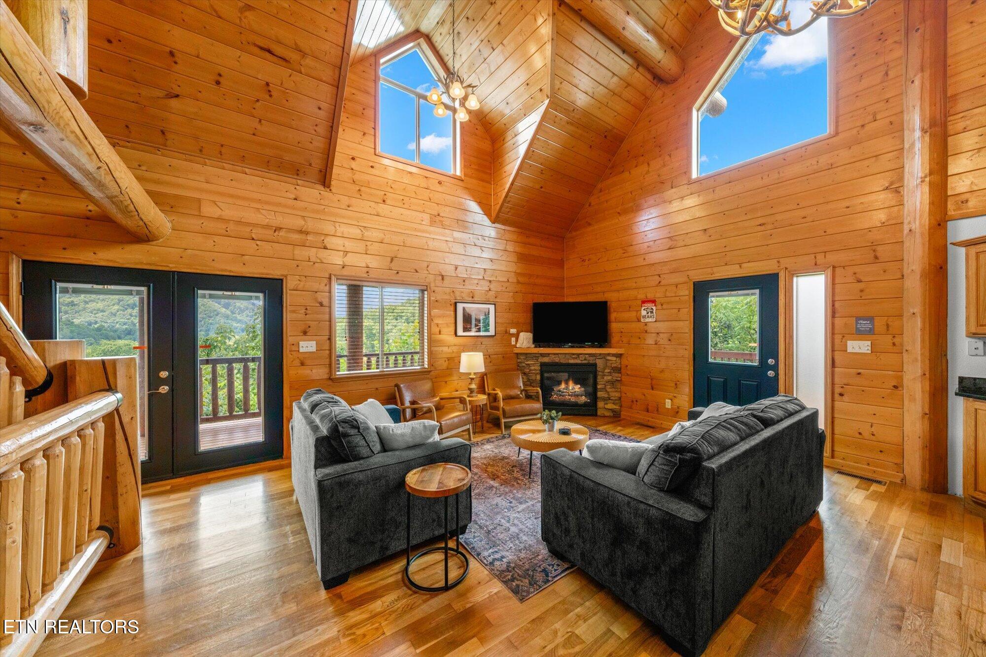 4430 New Pioneer Trail Pigeon Forge TN 37863