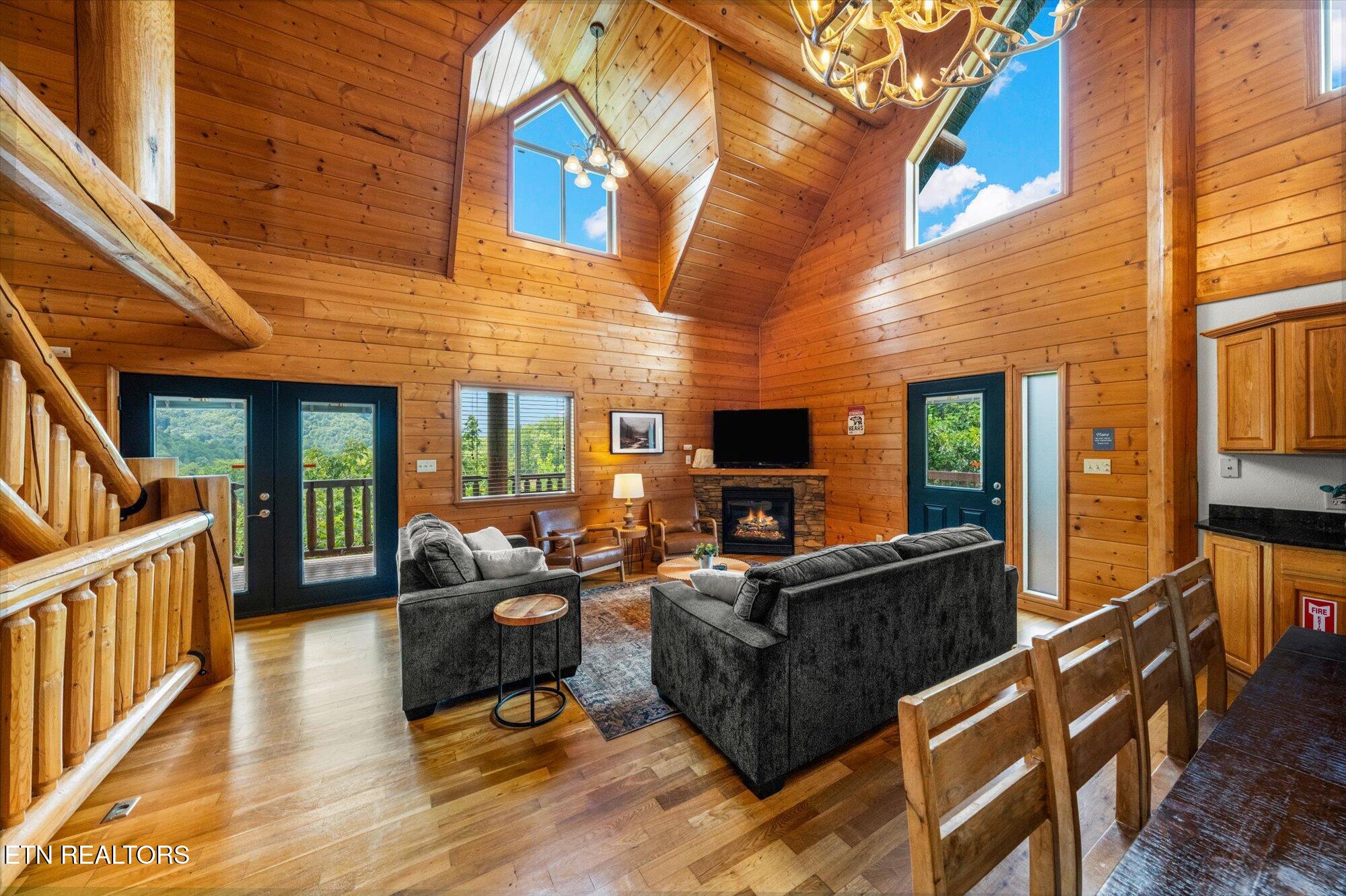 4430 New Pioneer Trail Pigeon Forge TN 37863