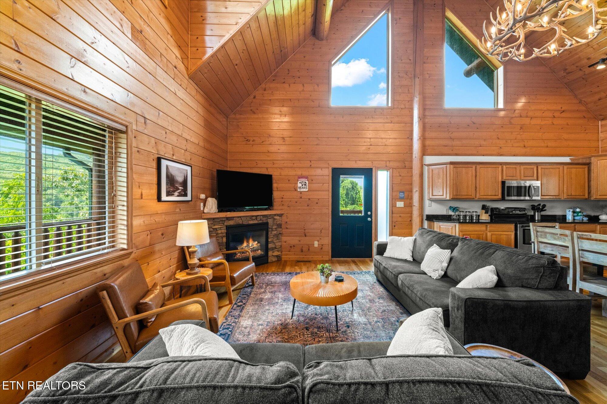 4430 New Pioneer Trail Pigeon Forge TN 37863