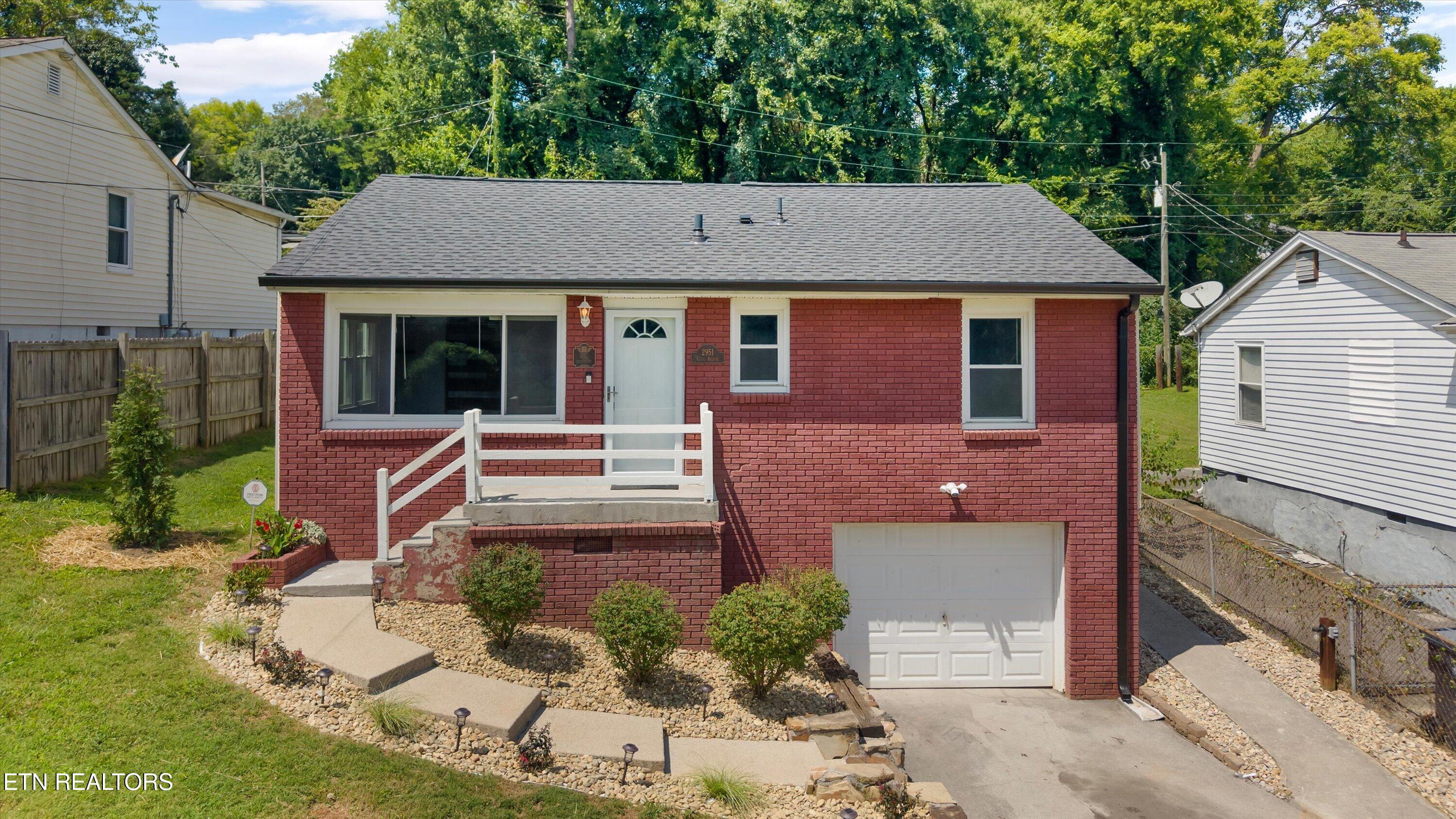 2951 Cecil Avenue Knoxville TN 37917