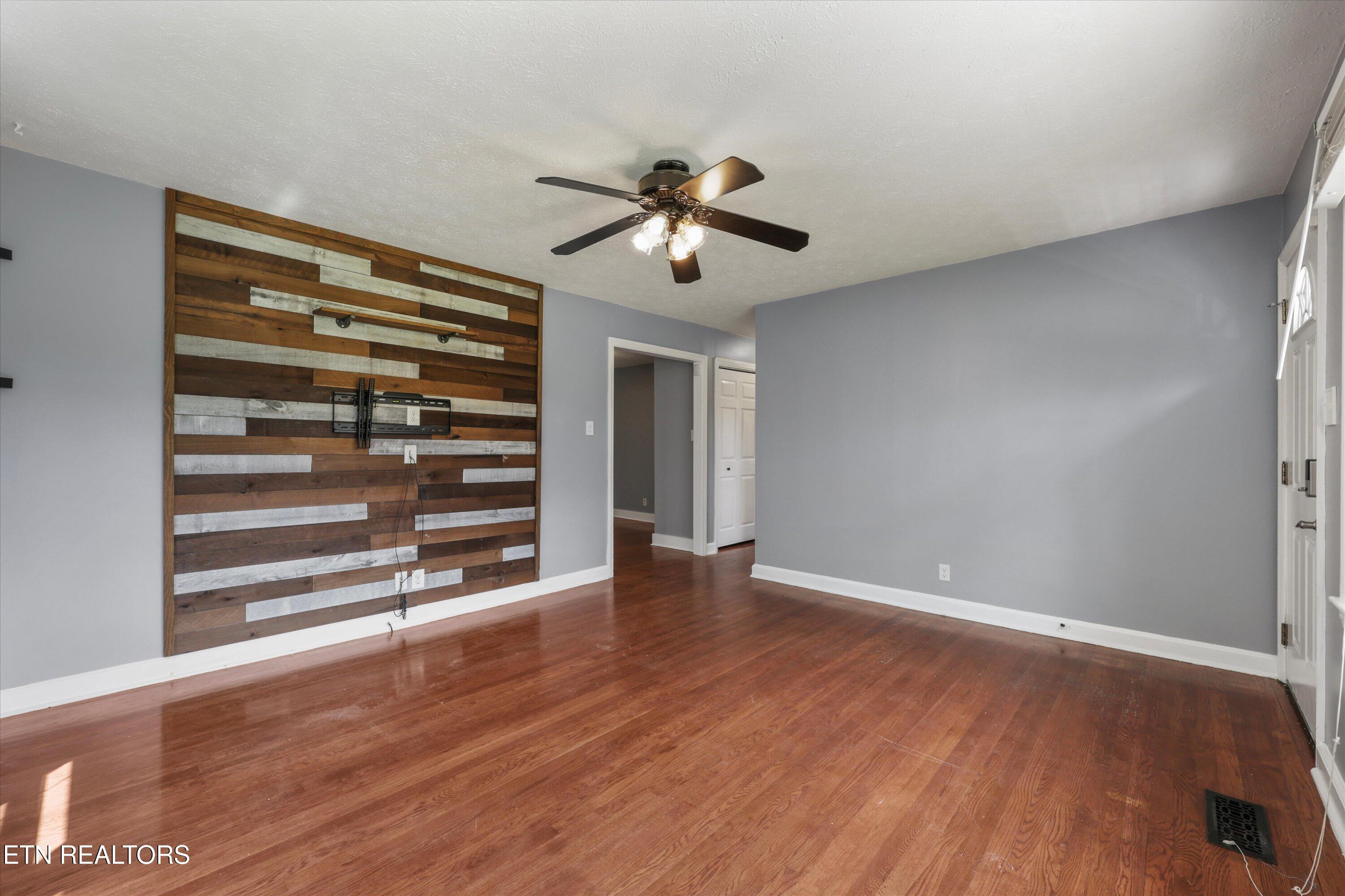 2951 Cecil Avenue Knoxville TN 37917