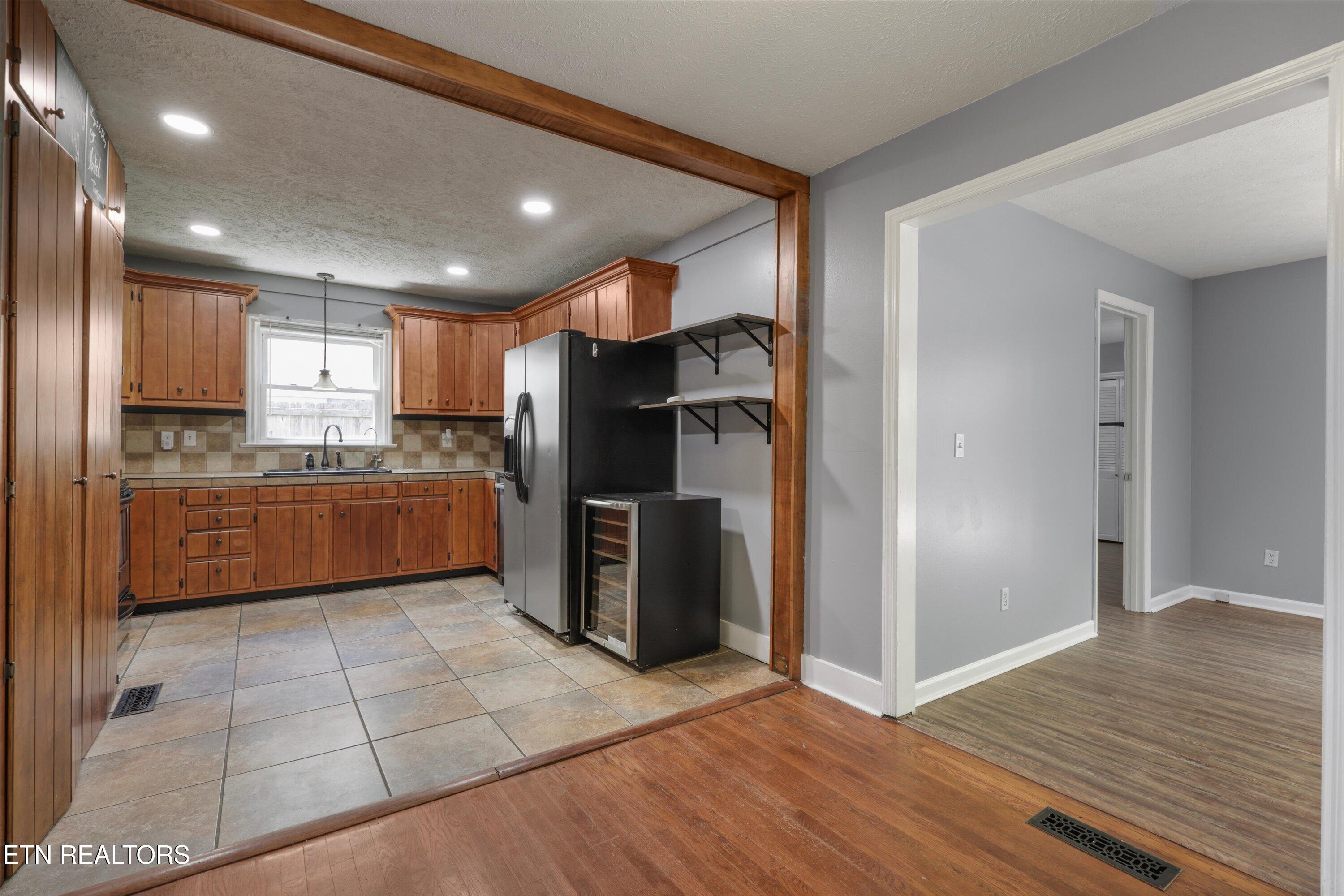 2951 Cecil Avenue Knoxville TN 37917