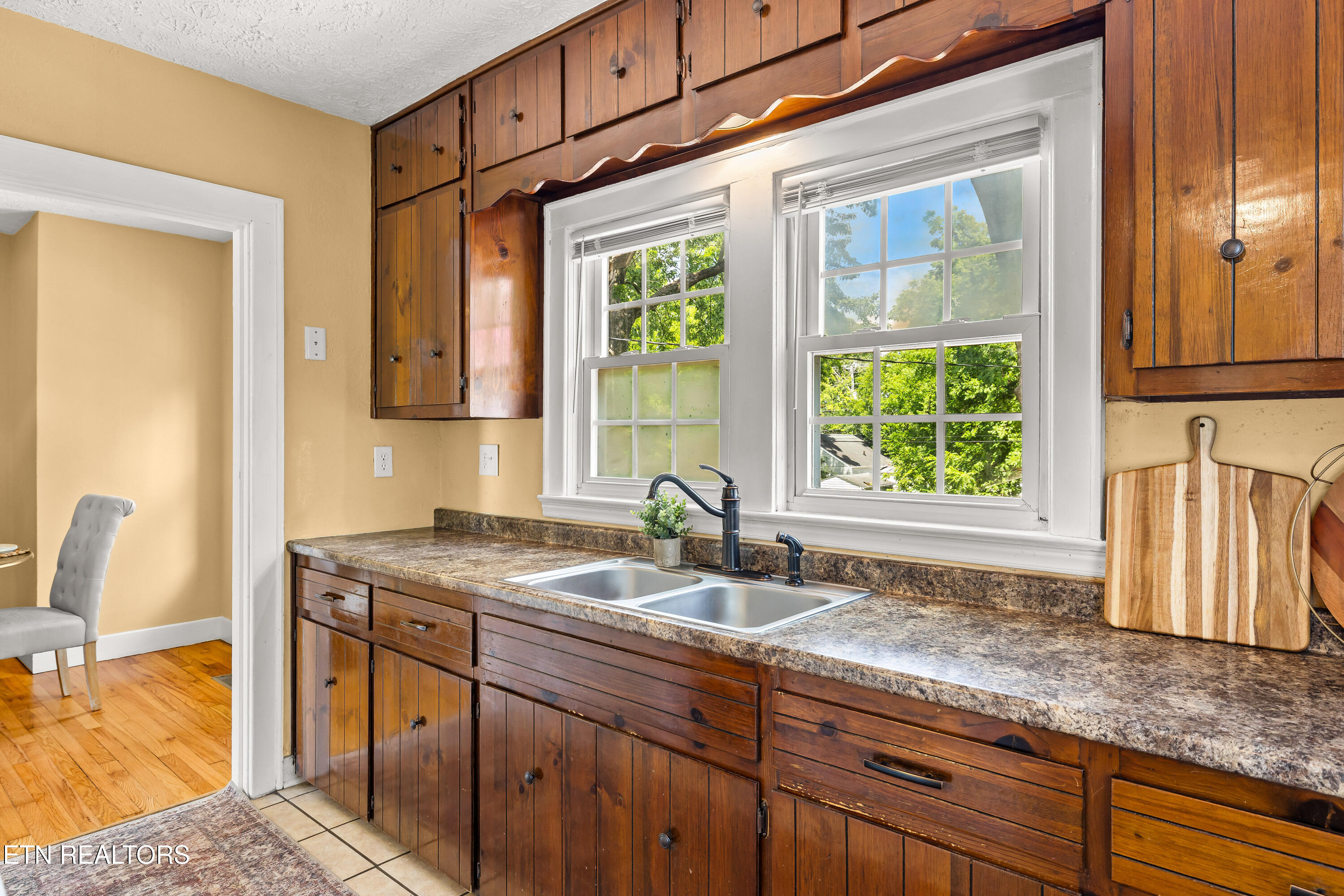 2009 Crest Road Maryville TN 37804
