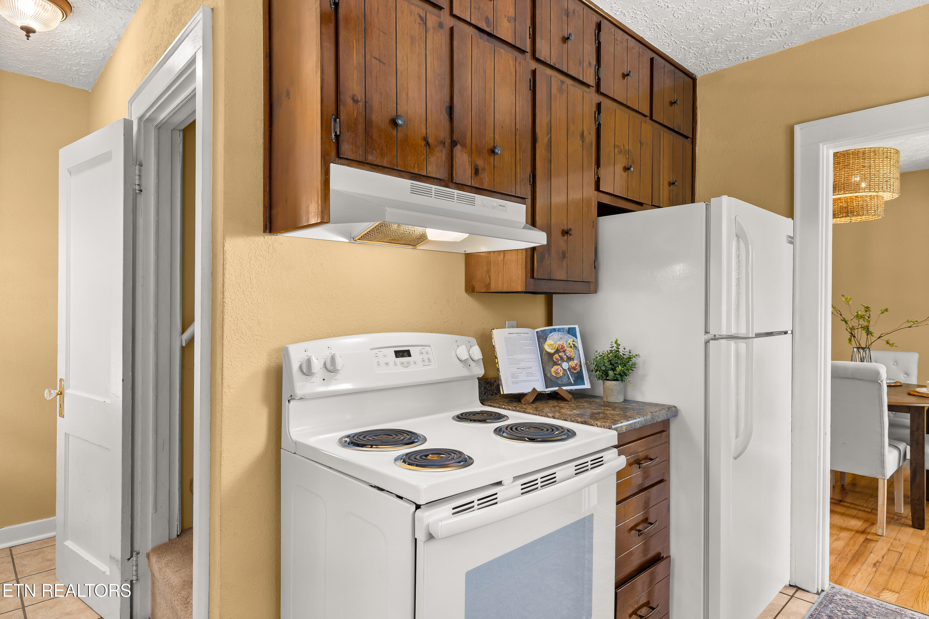 2009 Crest Road Maryville TN 37804