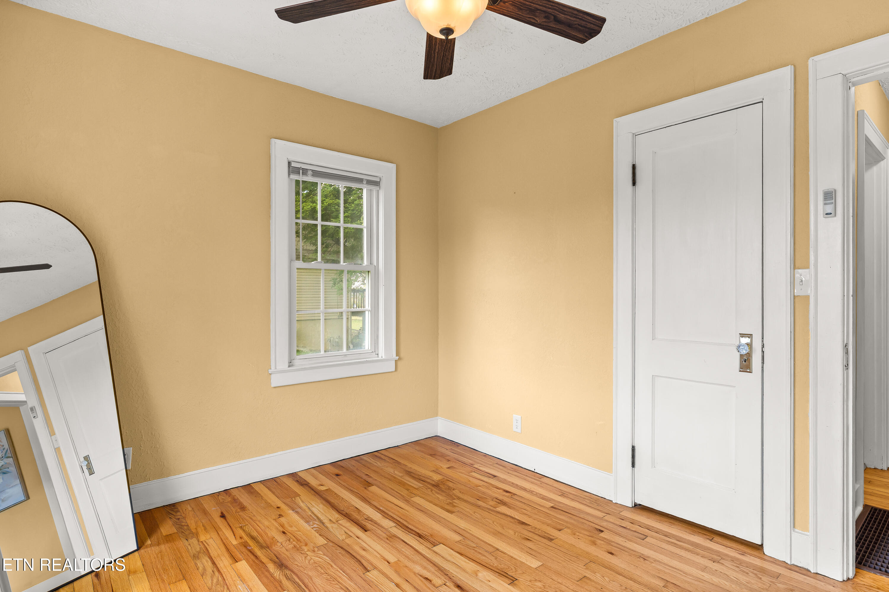 2009 Crest Road Maryville TN 37804