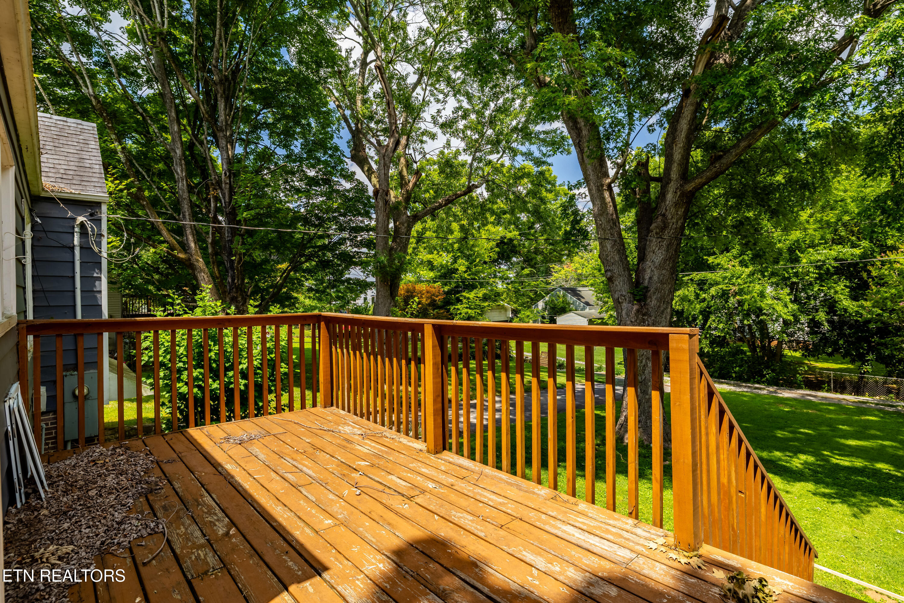 2009 Crest Road Maryville TN 37804