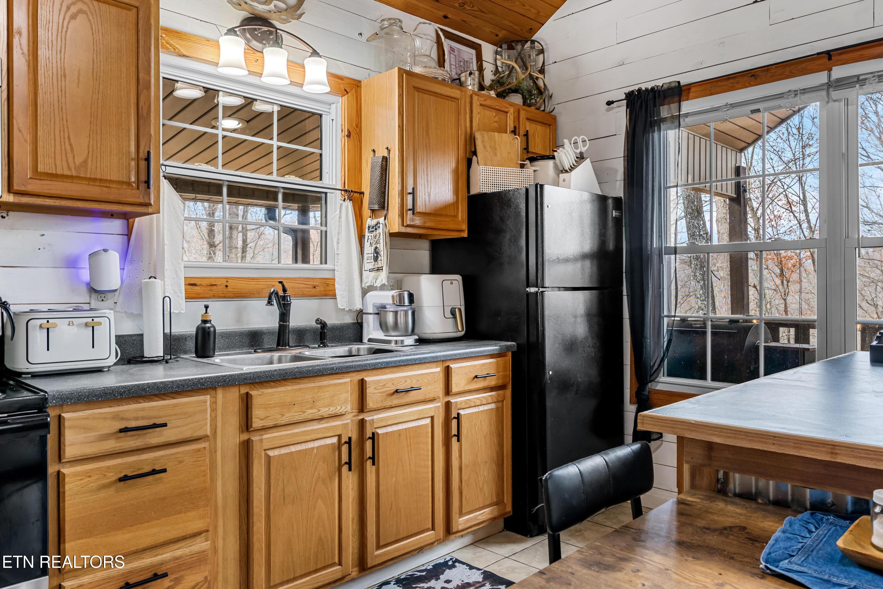 598 Hiwassee View Drive Jacksboro TN 37757