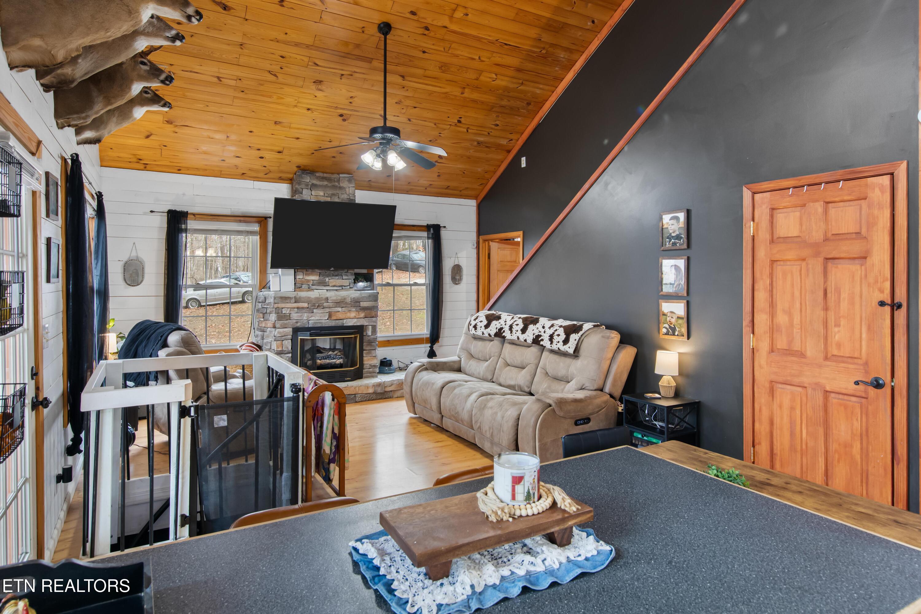 598 Hiwassee View Drive Jacksboro TN 37757