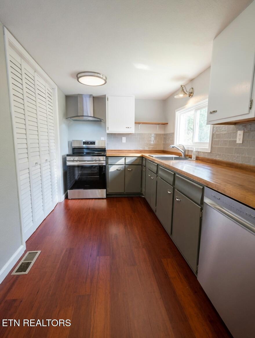 606 W Outer Drive Oak Ridge TN 37830