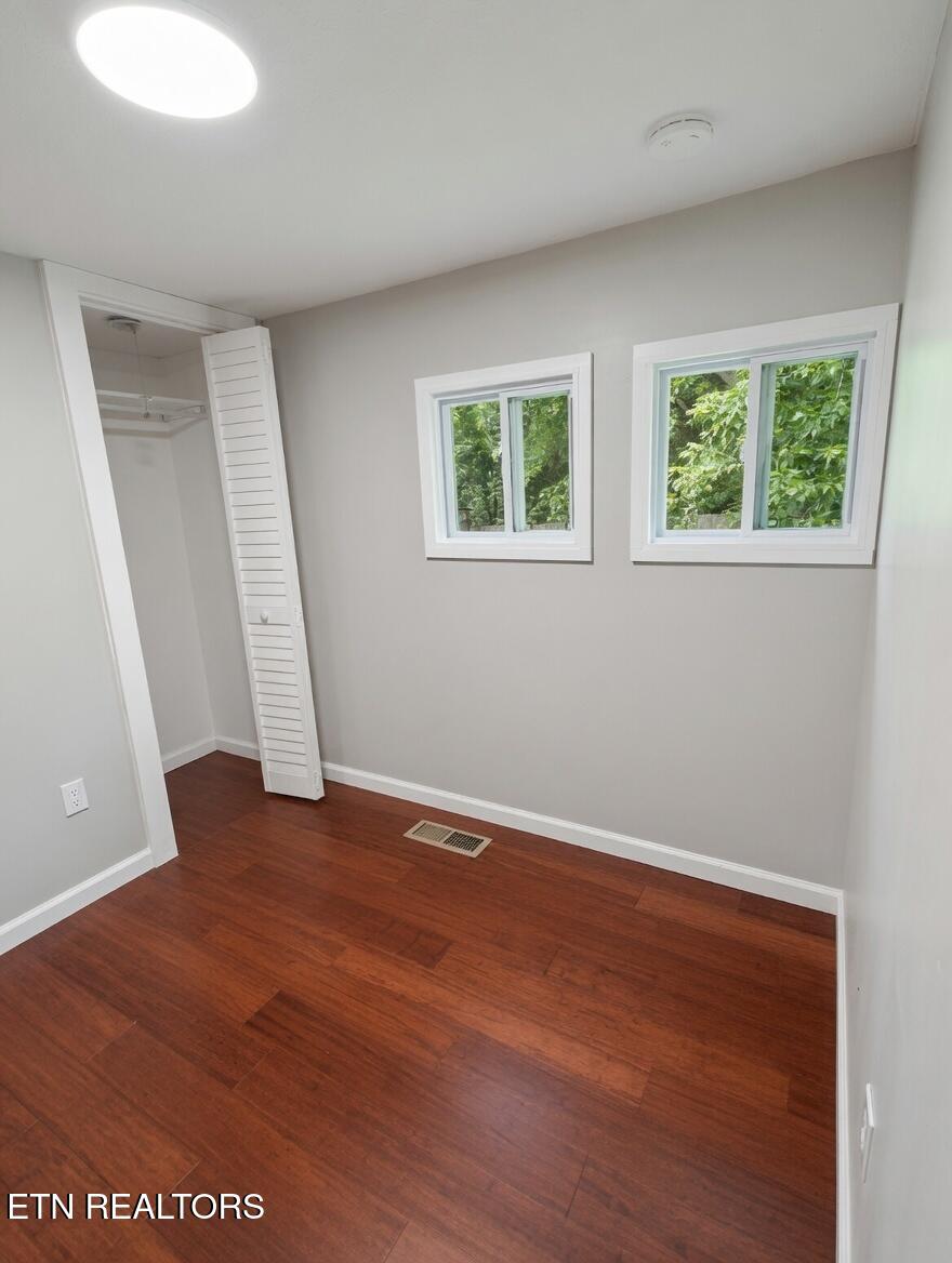 606 W Outer Drive Oak Ridge TN 37830