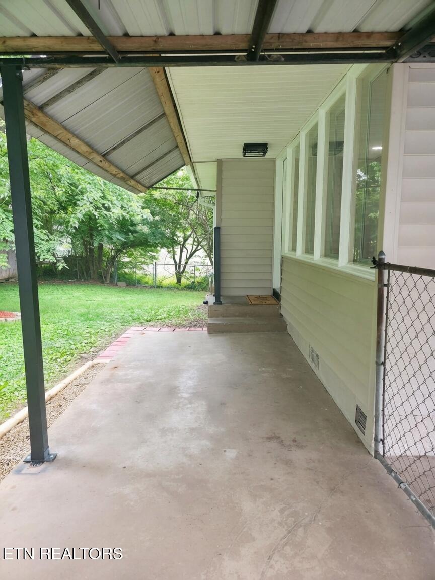 606 W Outer Drive Oak Ridge TN 37830