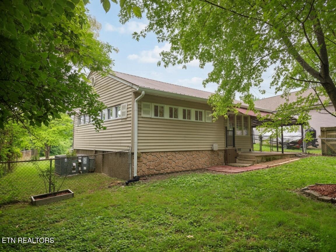 606 W Outer Drive Oak Ridge TN 37830