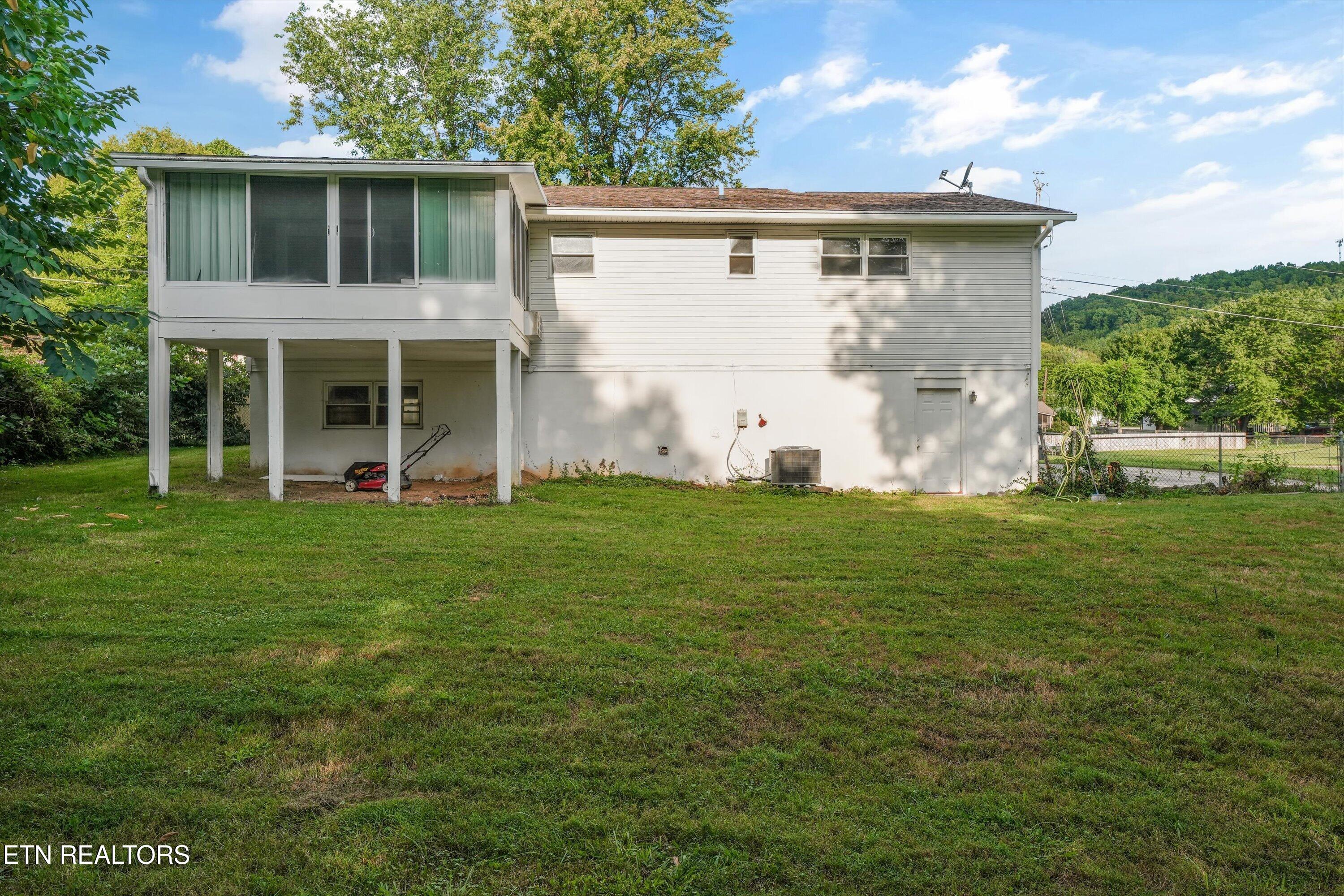 2108 NW Ho Co Ta Ke Lane Knoxville TN 37912