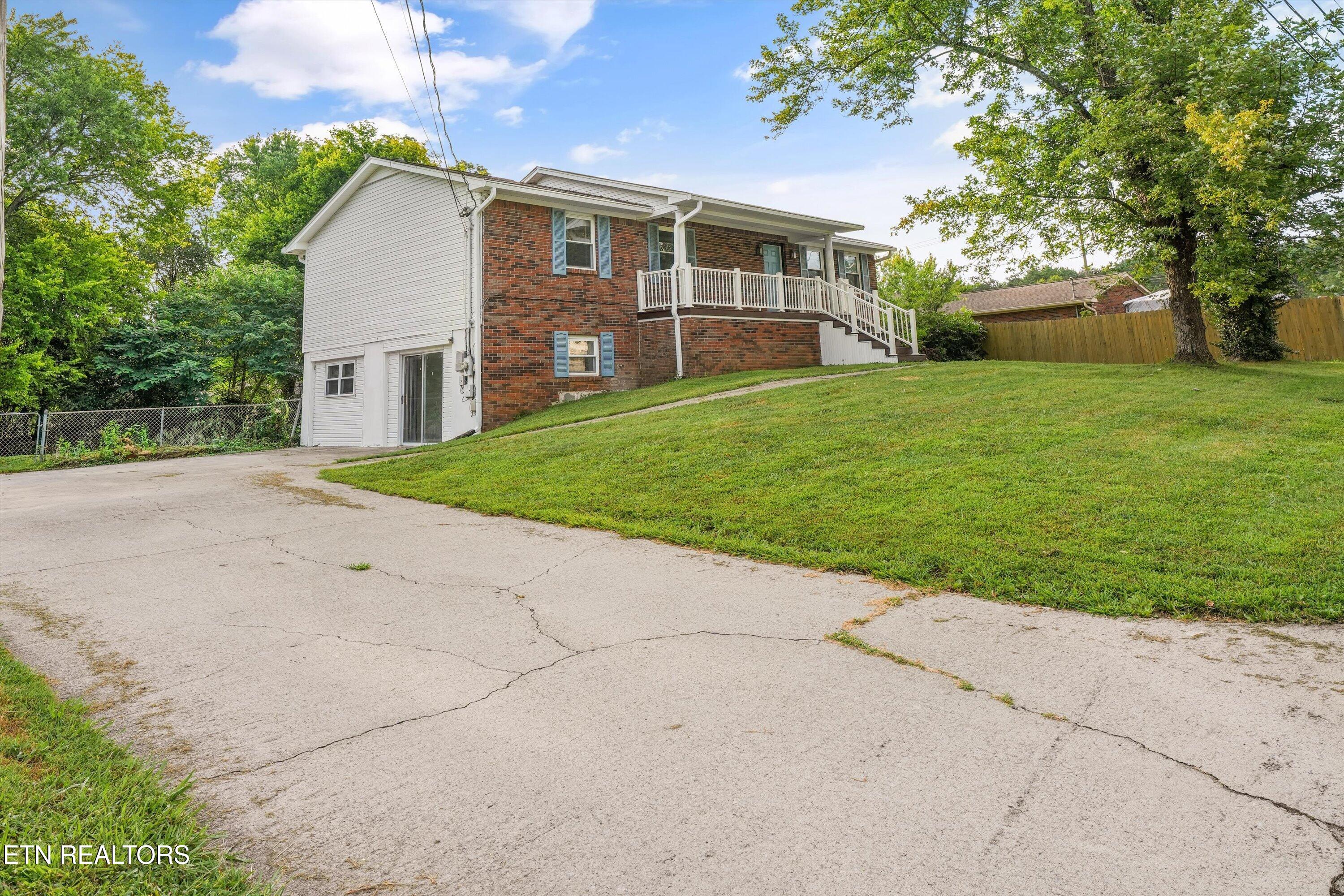 2108 NW Ho Co Ta Ke Lane Knoxville TN 37912